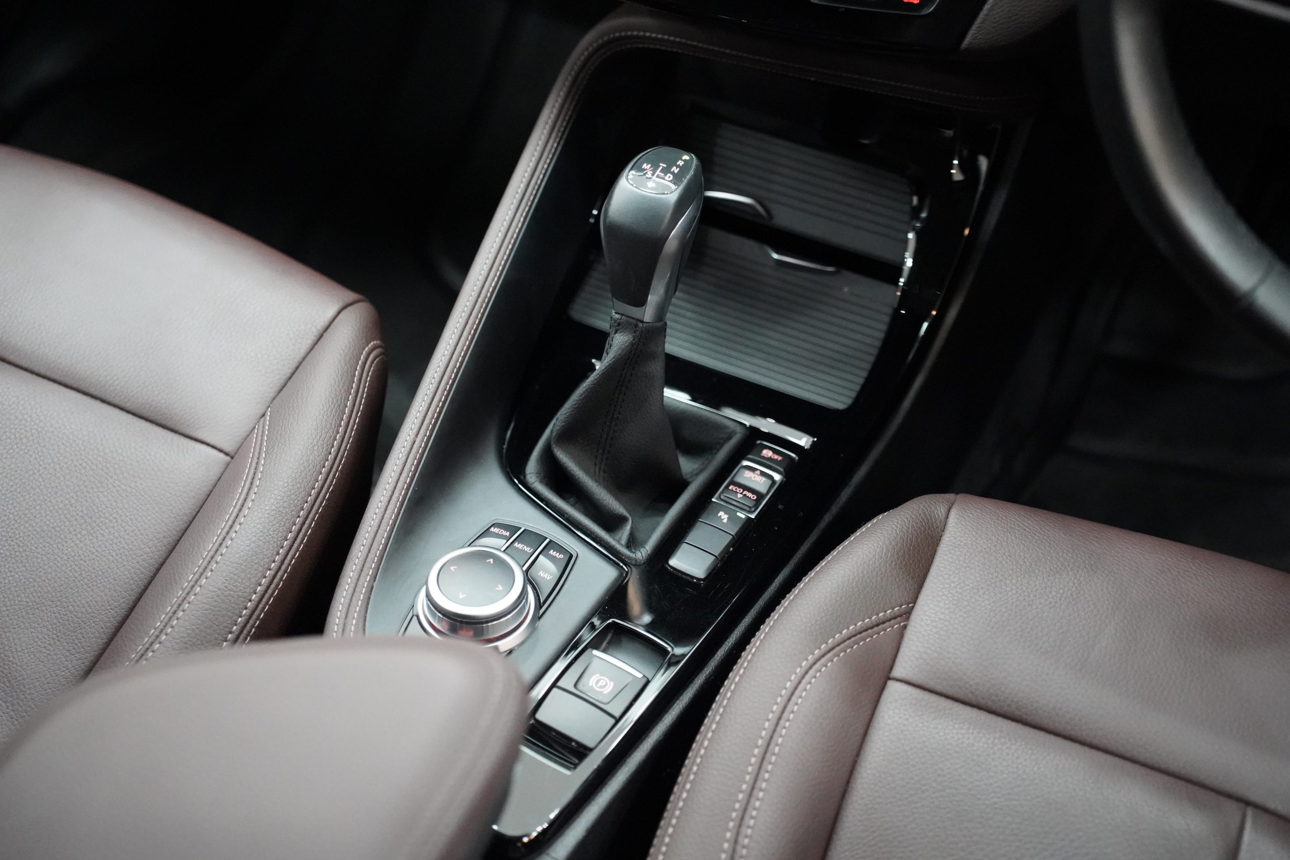 2022 BMW X1 2.0 F48 (ปี 16-20) sDrive20d xLine SUV - Image 16