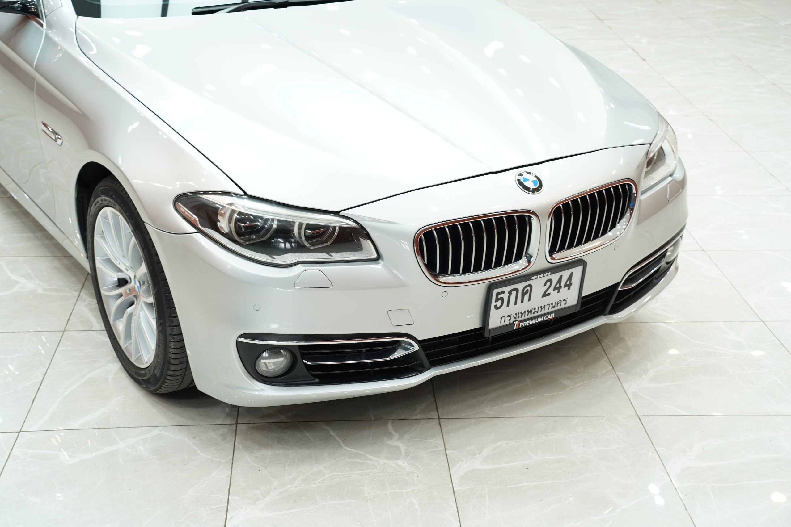 2016 BMW 525d 2.0 F10 (ปี 10-16) Luxury Sedan - Image 3