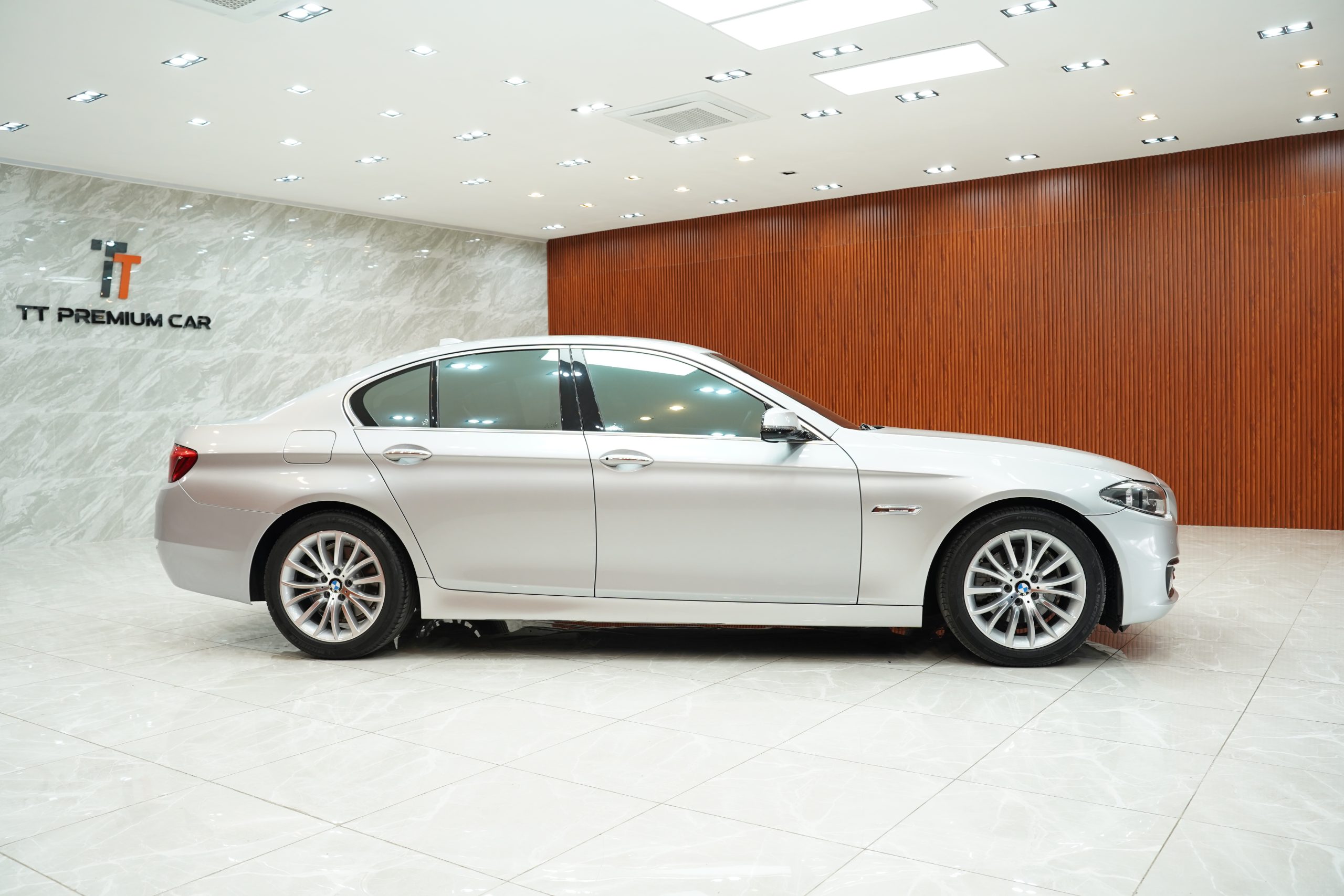 2016 BMW 525d 2.0 F10 (ปี 10-16) Luxury Sedan - Image 7