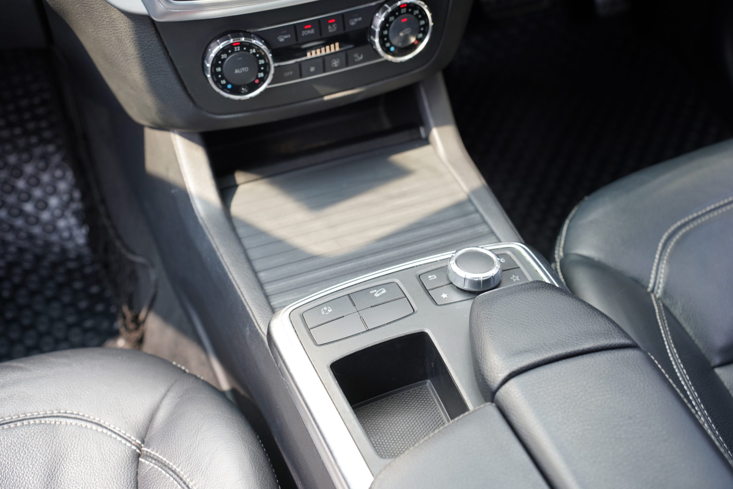 2012 Mercedes-Benz ML250 2.1 W166 (ปี 12-16) CDI BlueEFFICIENCY 4WD SUV - Image 19