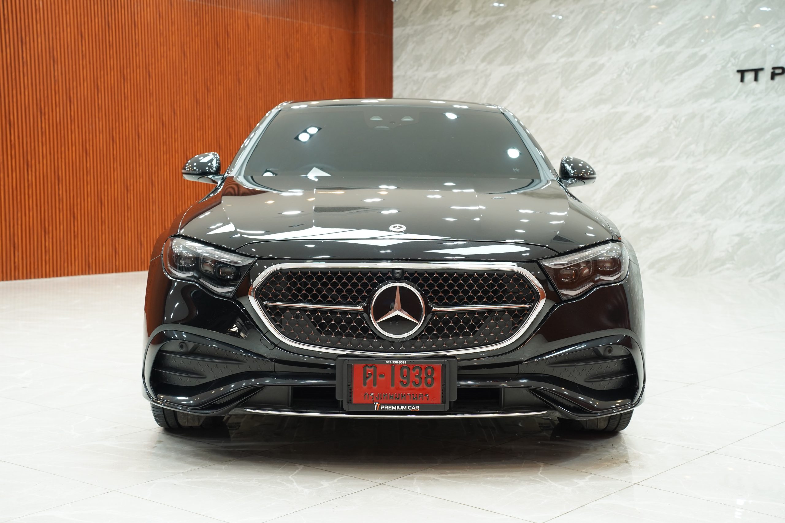 2025 Mercedes-Benz E350 2.0 W214 (ปี 24-31) e AMG Dynamic Sedan - Image 3