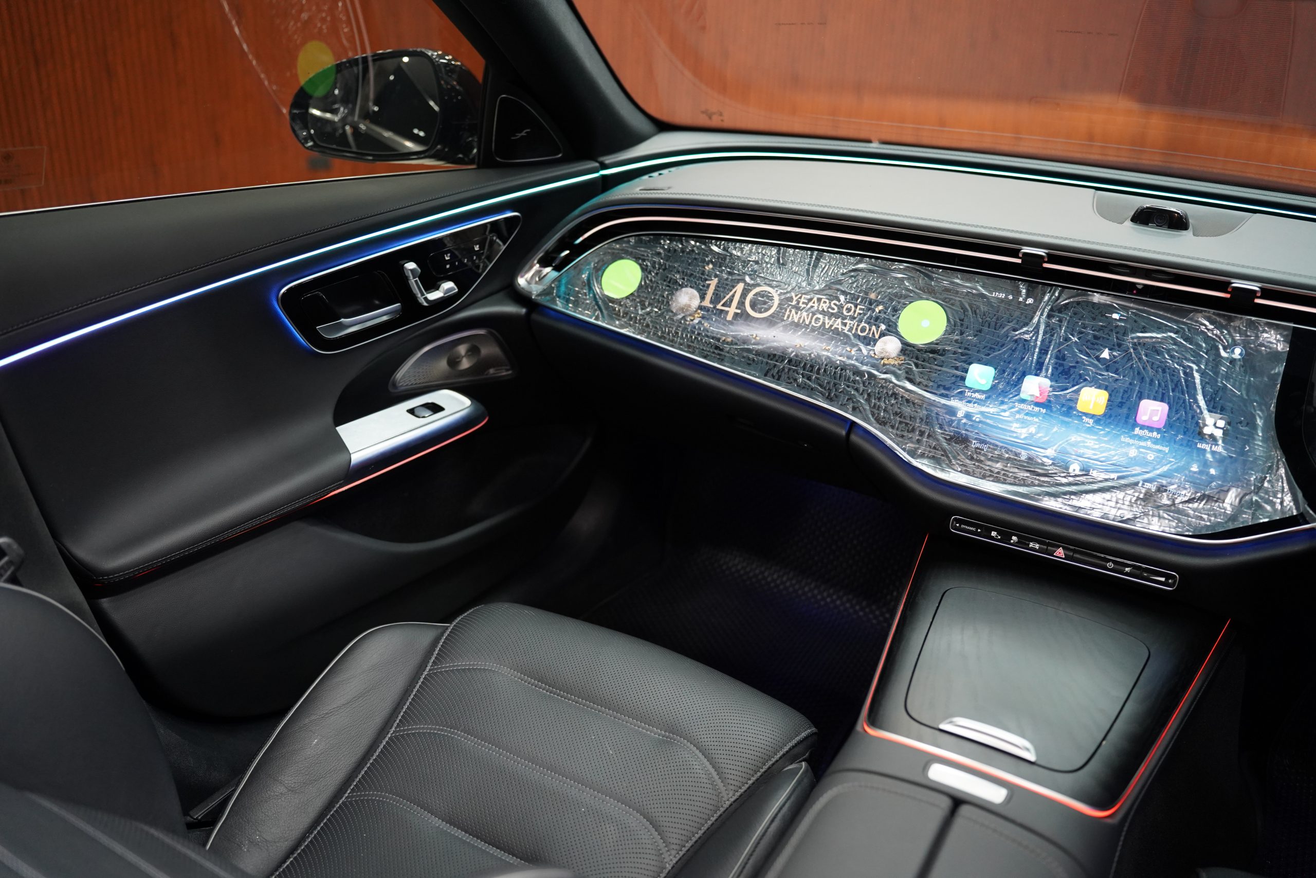 2025 Mercedes-Benz E350 2.0 W214 (ปี 24-31) e AMG Dynamic Sedan - Image 19