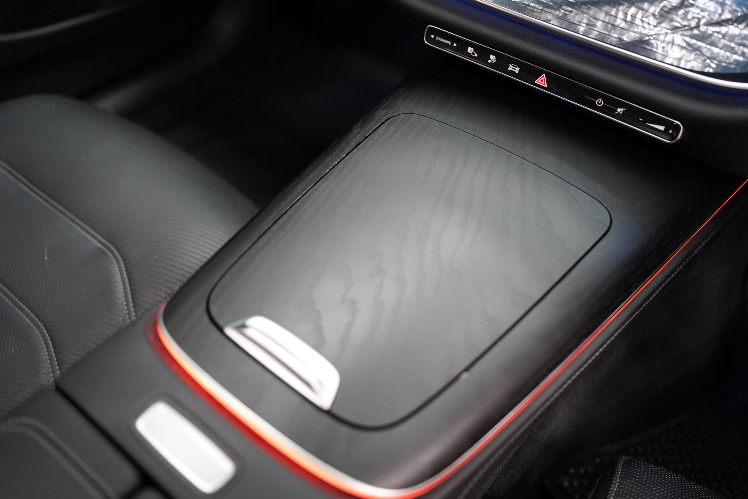 2025 Mercedes-Benz E350 2.0 W214 (ปี 24-31) e AMG Dynamic Sedan - Image 21