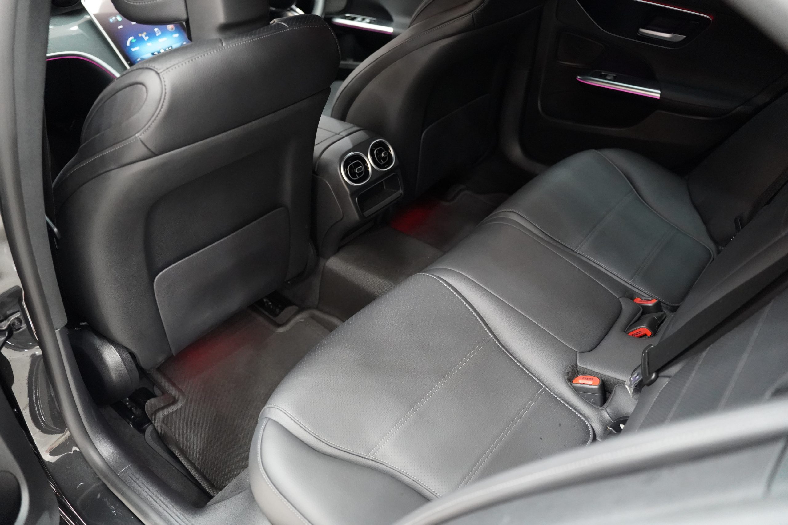 2023 Mercedes-Benz C220 2.0 W206 (ปี 22-30) d Avantgarde Sedan - Image 18