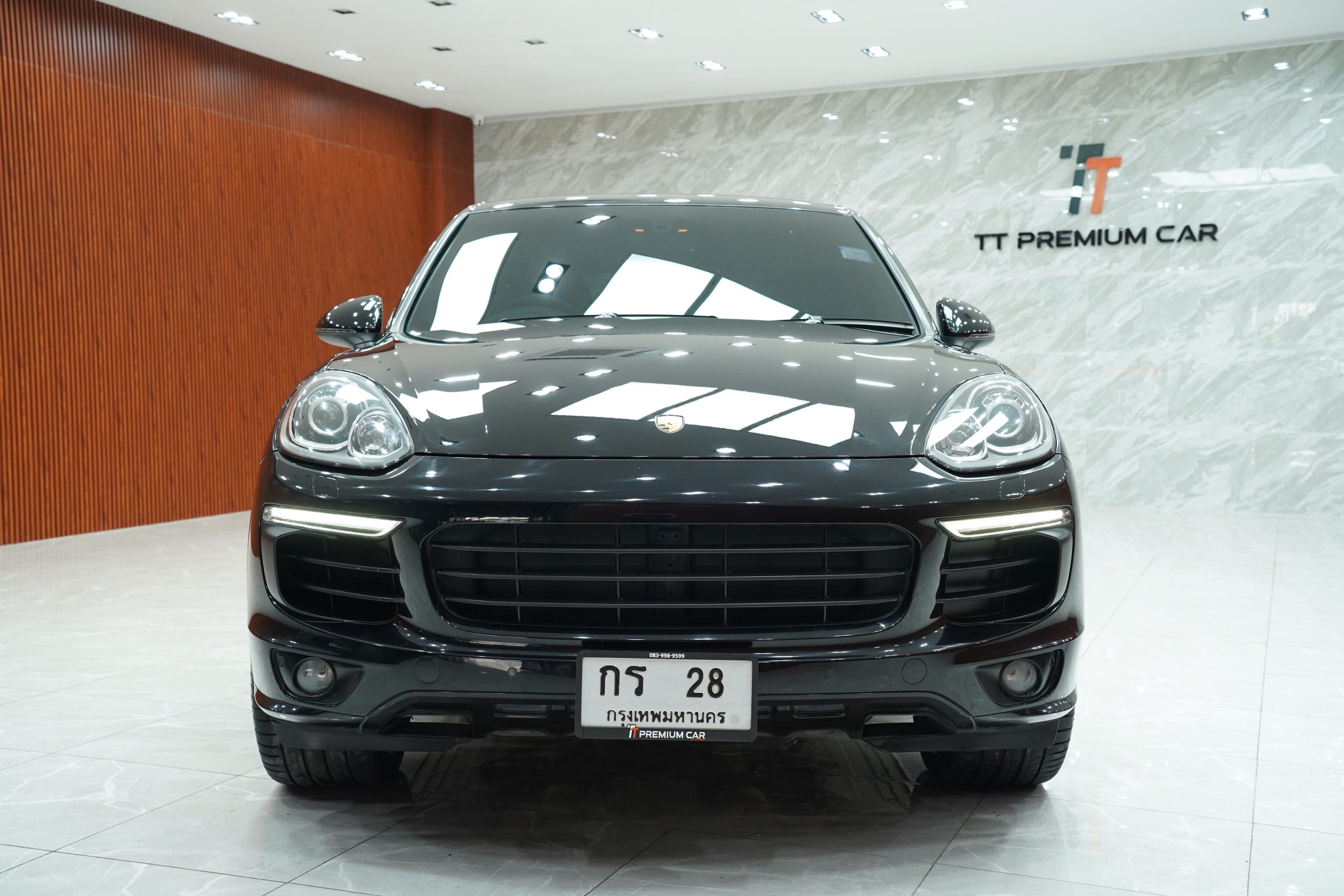 2017Porsche Cayenne S E-Hybrid (Plug-in Hybrid | 4WD) - Image 4