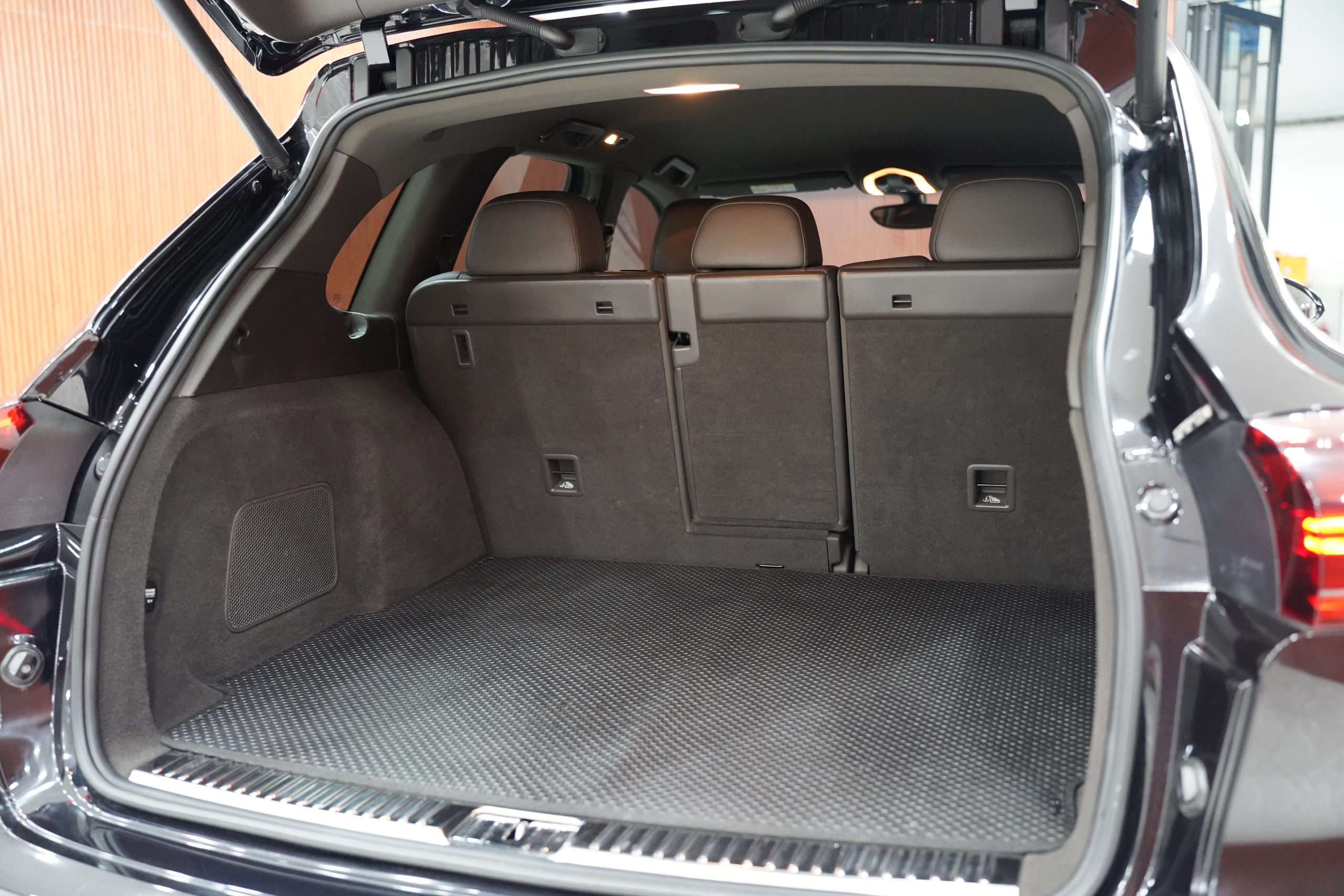 2017Porsche Cayenne S E-Hybrid (Plug-in Hybrid | 4WD) - Image 10