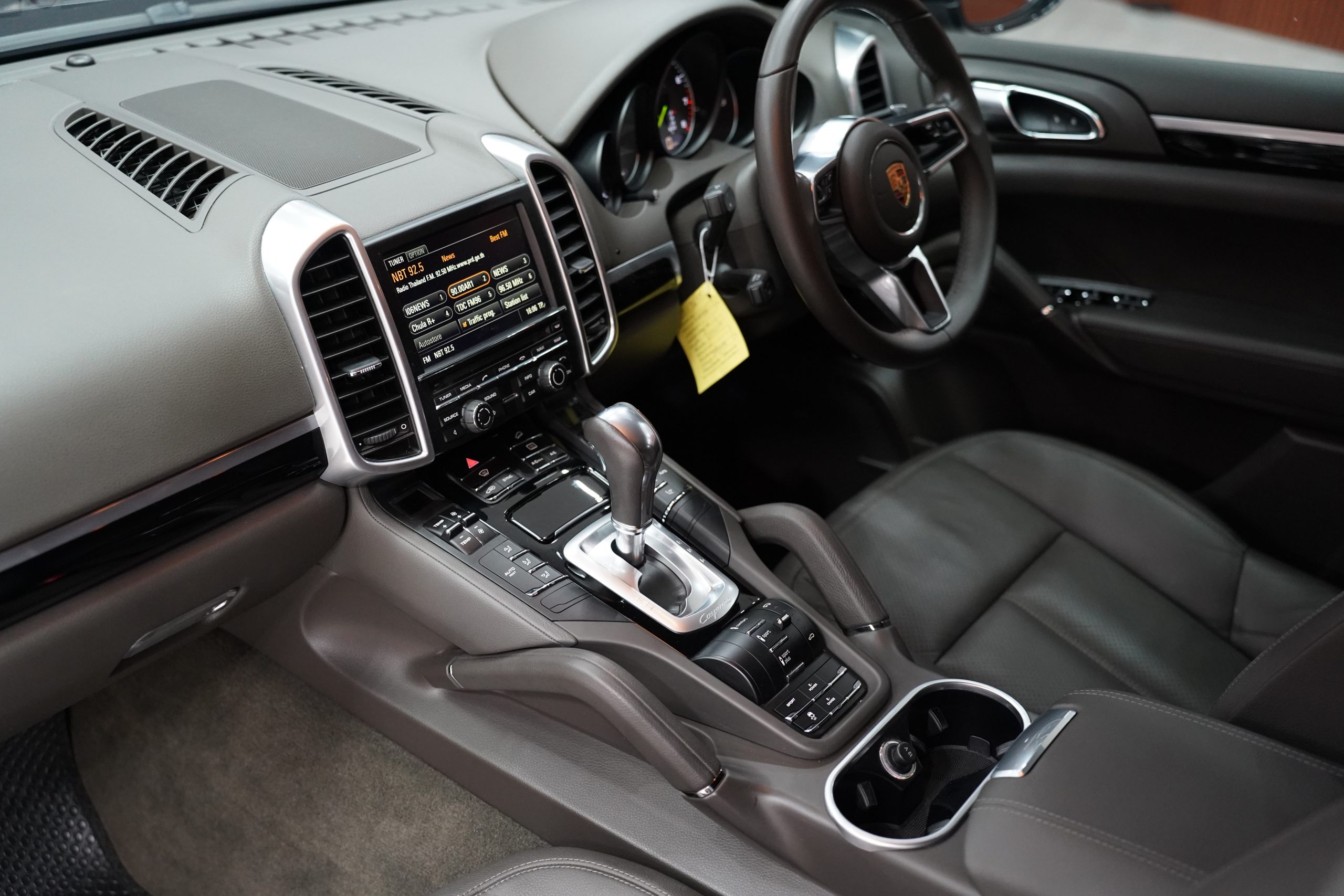 2017Porsche Cayenne S E-Hybrid (Plug-in Hybrid | 4WD) - Image 13