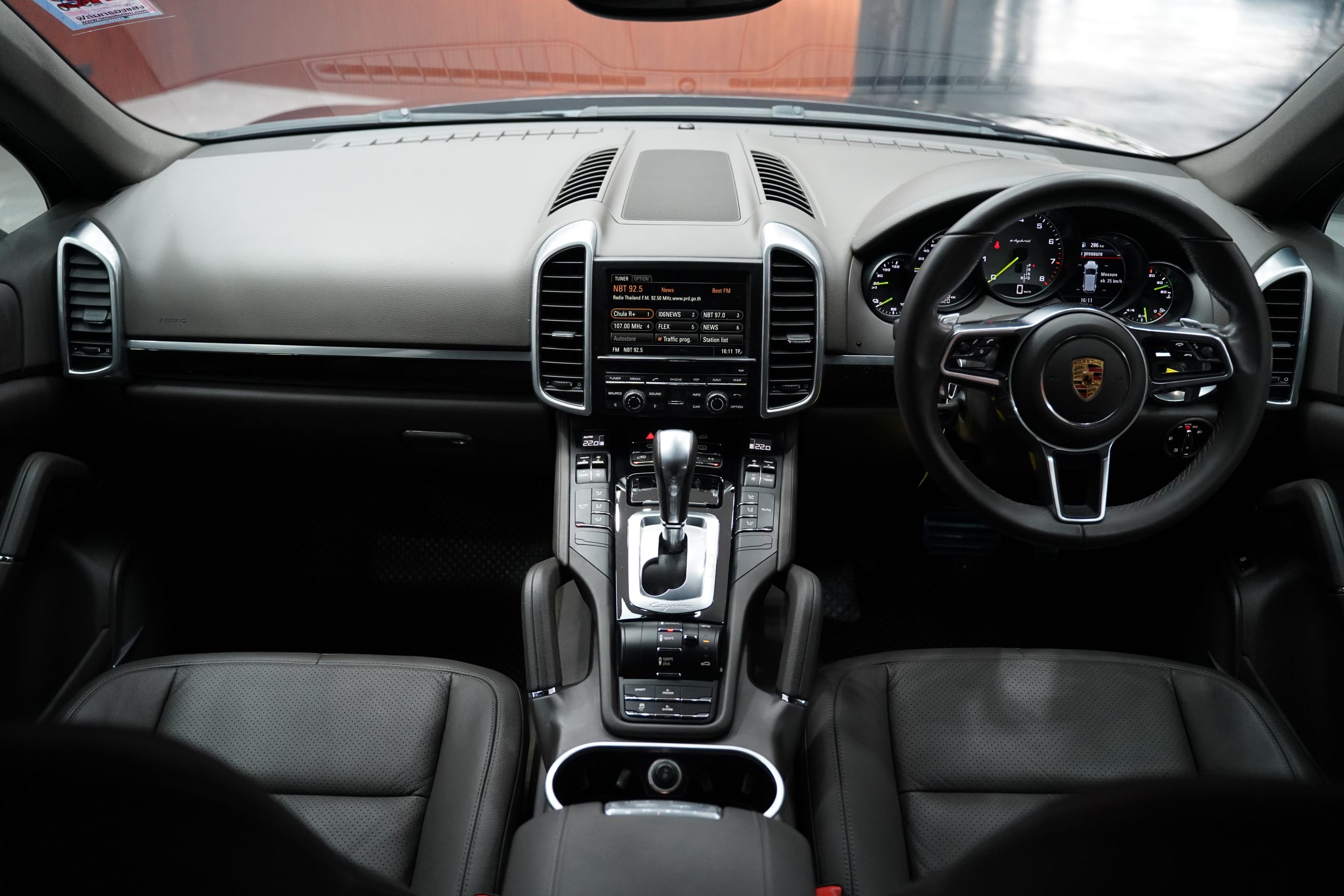 2017Porsche Cayenne S E-Hybrid (Plug-in Hybrid | 4WD) - Image 21