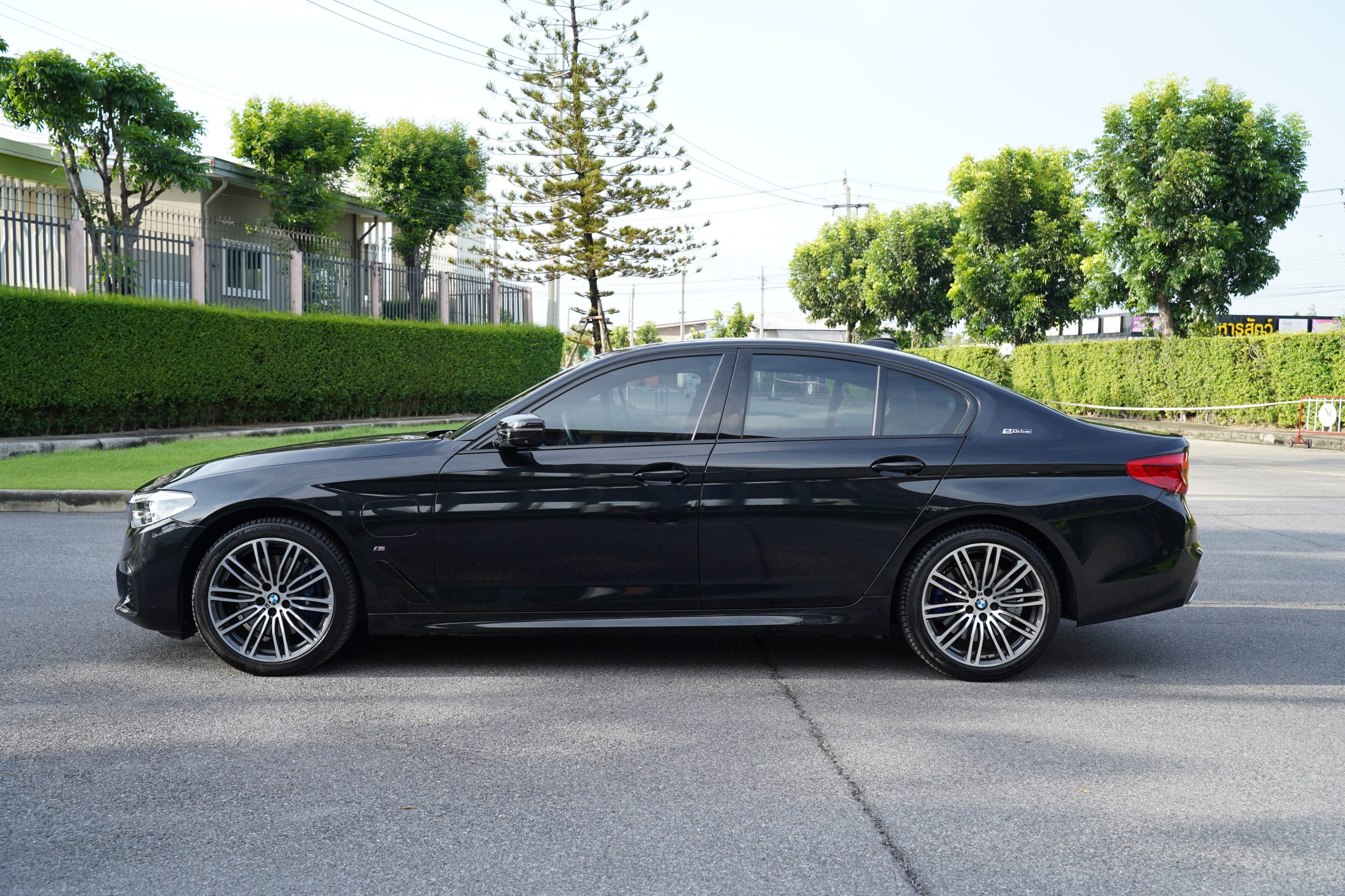 2020 BMW 530e 2.0 G30 M Sport Sedan - Image 4