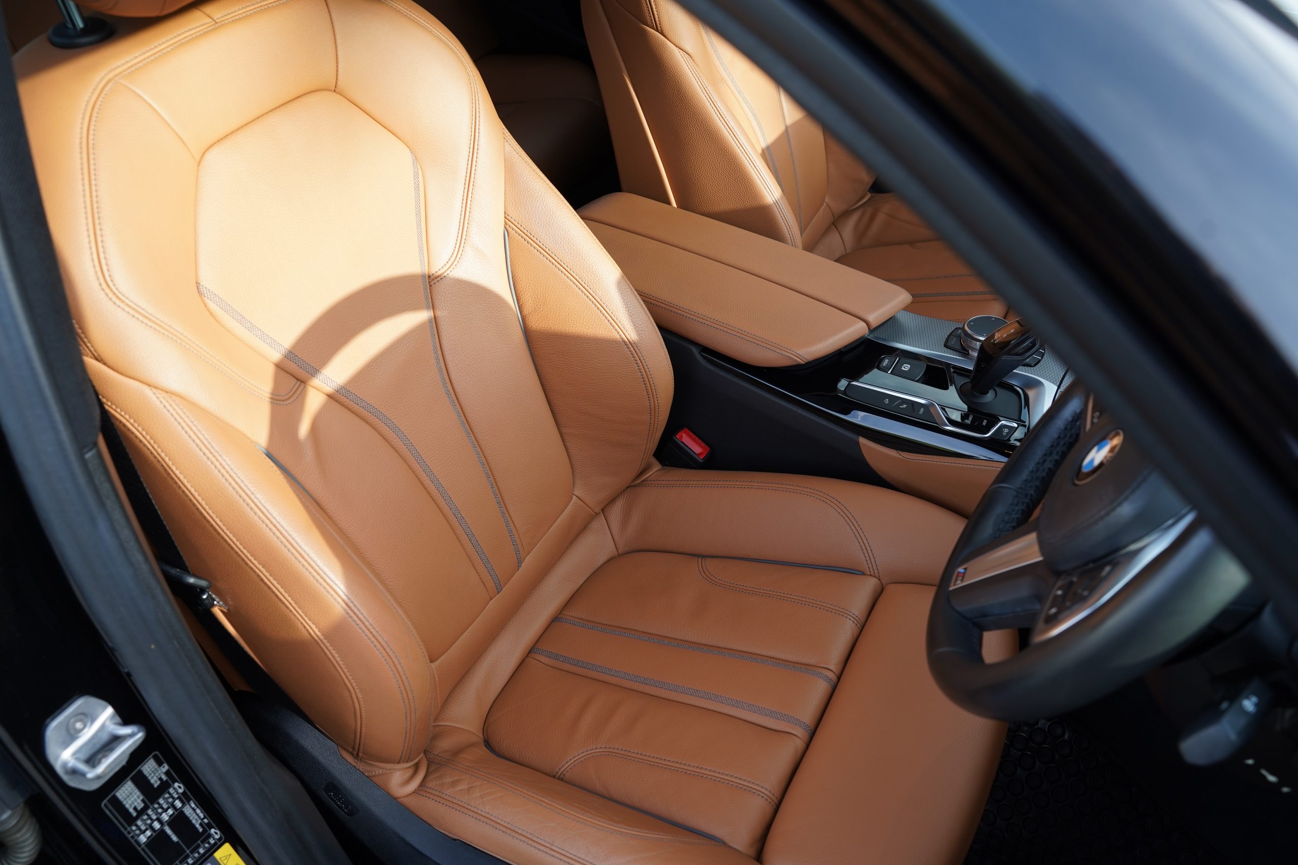 2020 BMW 530e 2.0 G30 M Sport Sedan - Image 12