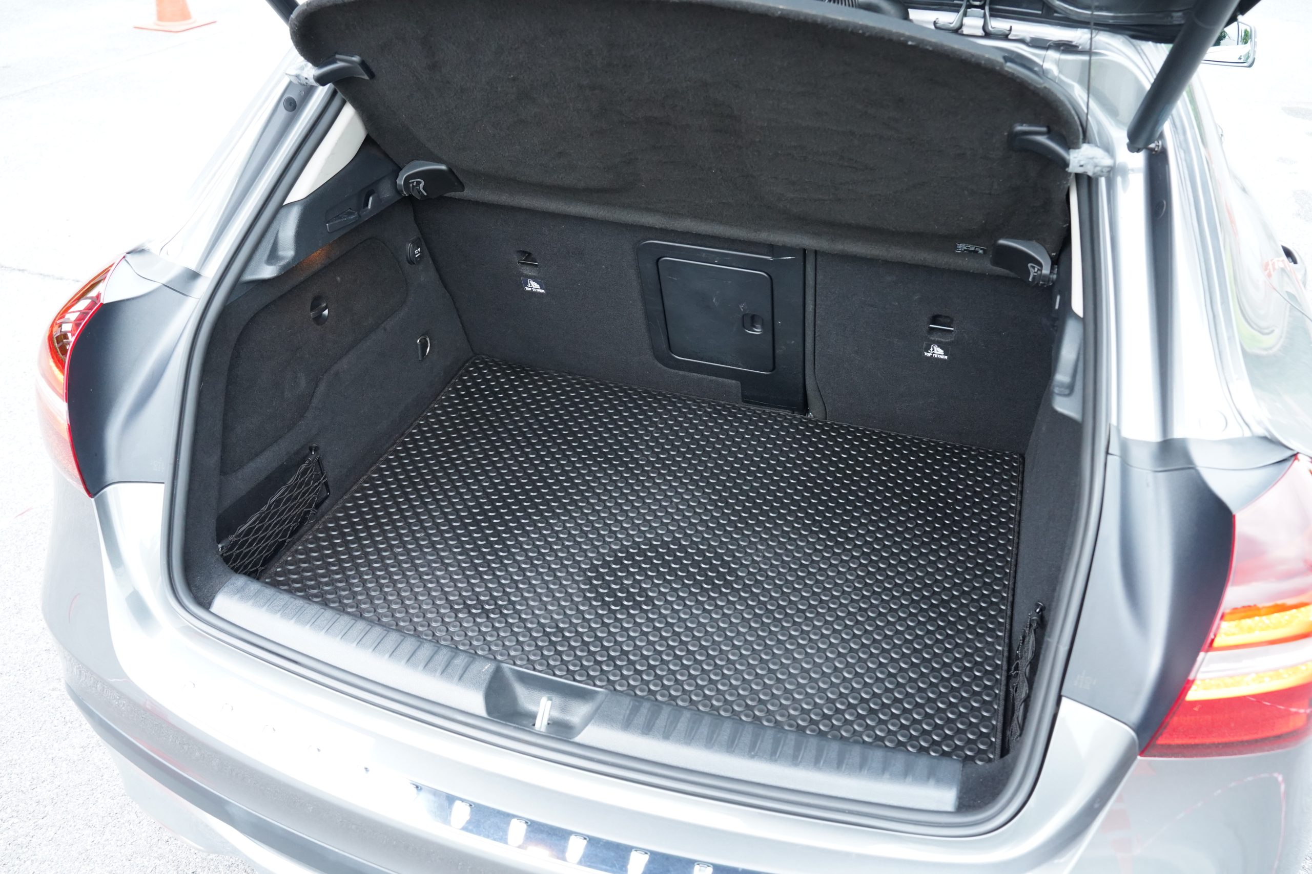 2018 Mercedes-Benz GLA200 1.6 W156 (ปี 14-20) Urban SUV - Image 12