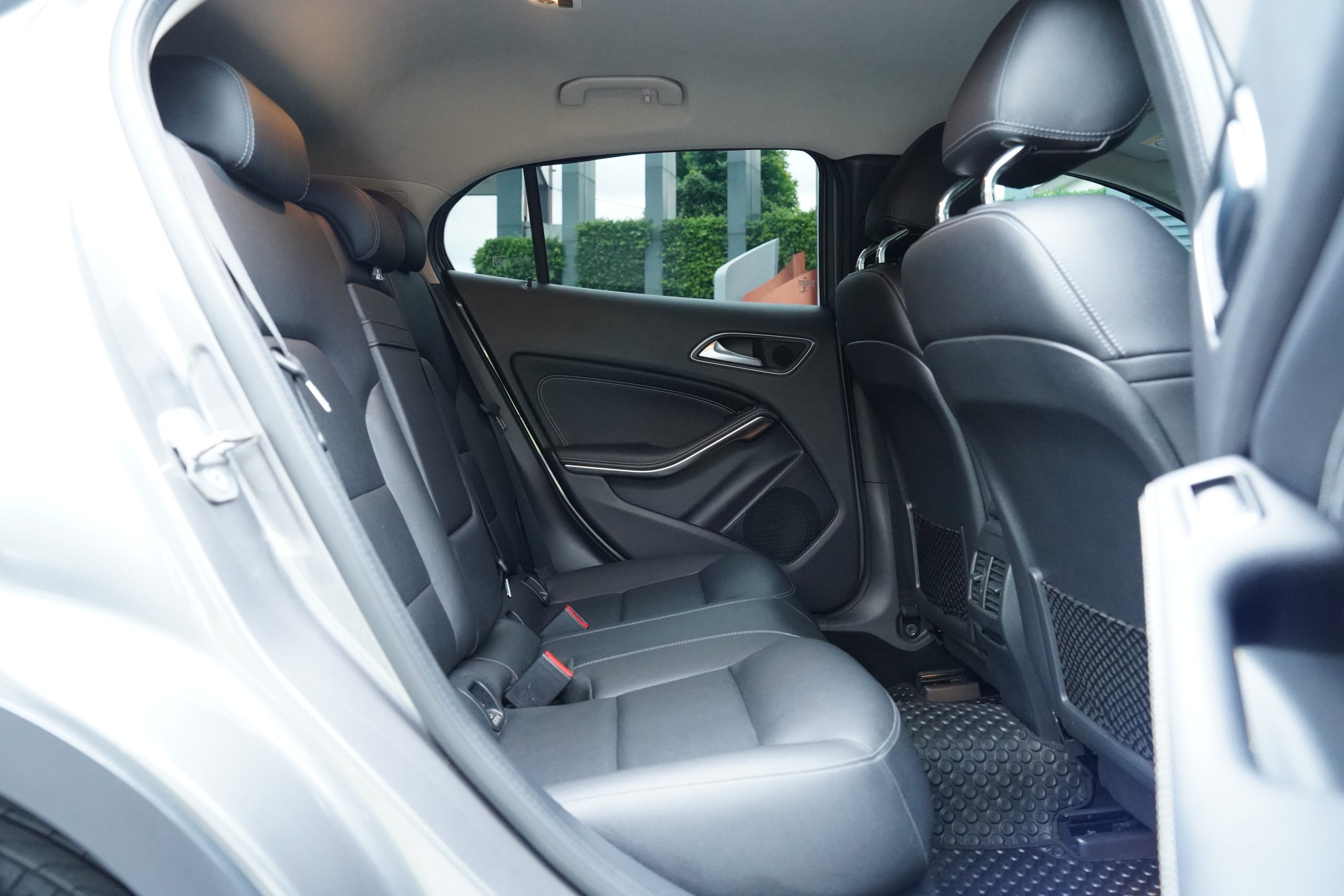 2018 Mercedes-Benz GLA200 1.6 W156 (ปี 14-20) Urban SUV - Image 16