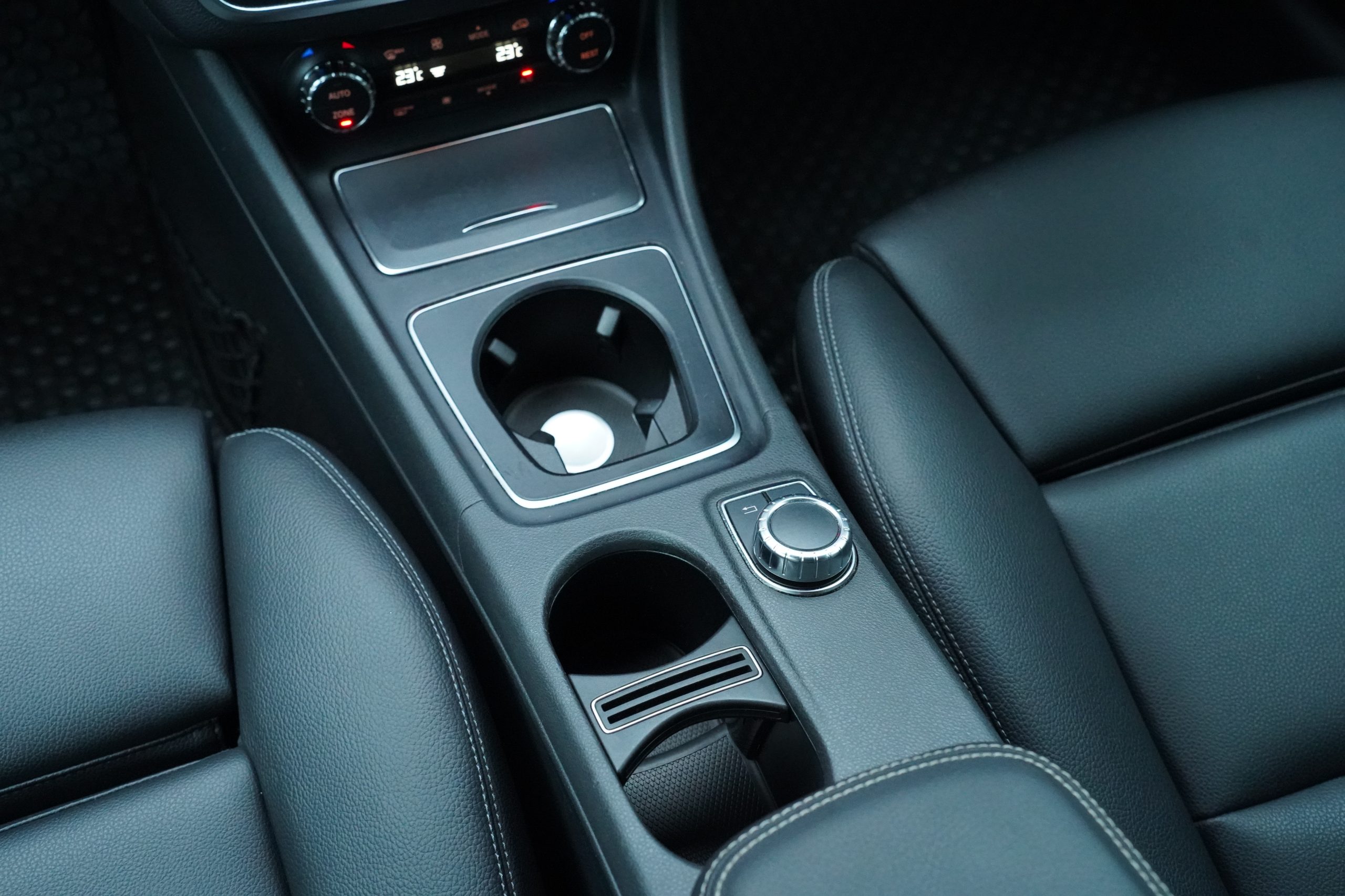 2018 Mercedes-Benz GLA200 1.6 W156 (ปี 14-20) Urban SUV - Image 21