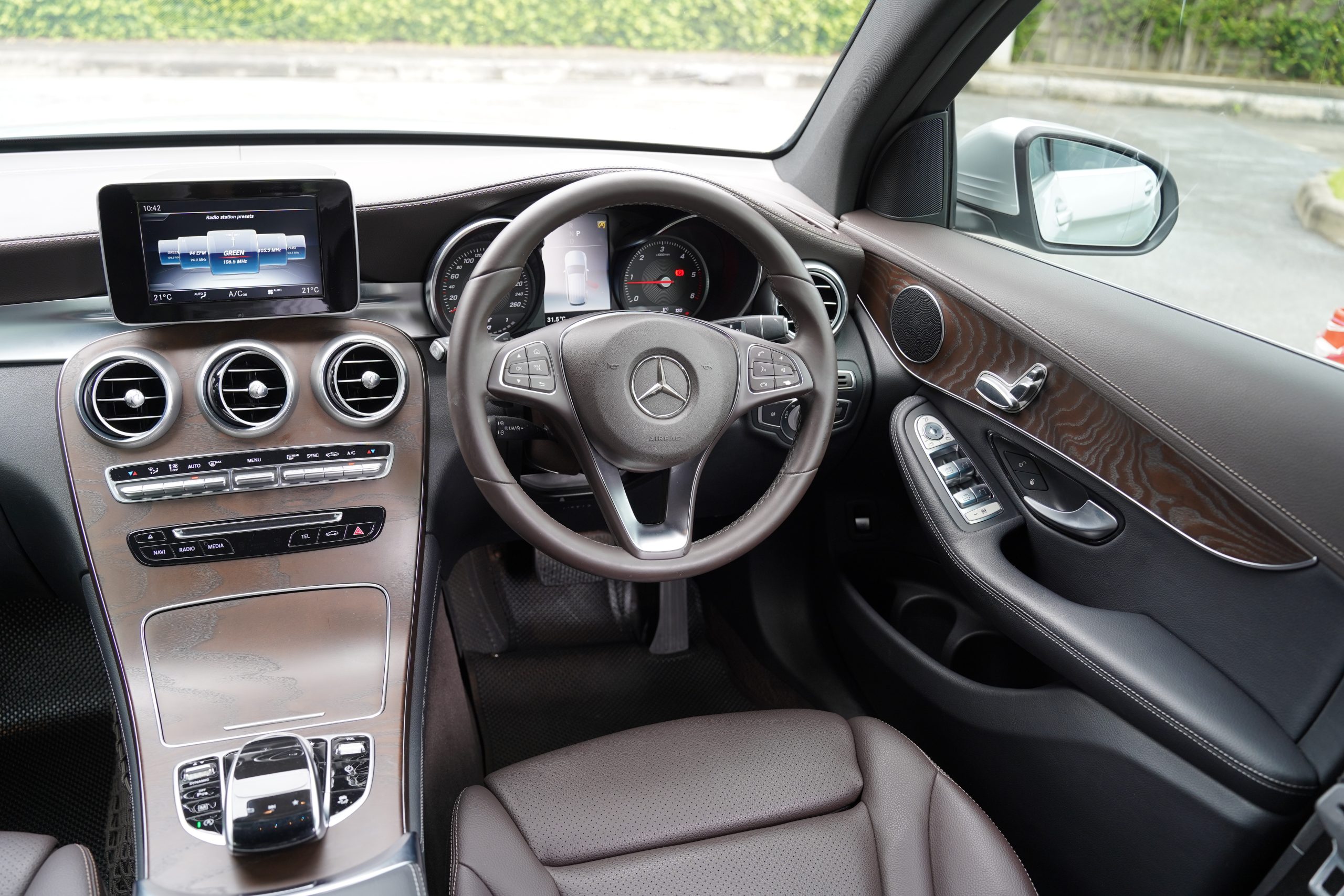 2019 Mercedes-Benz GLC250 2.1 W253 (ปี 15-22) d 4MATIC 4WD SUV - Image 25