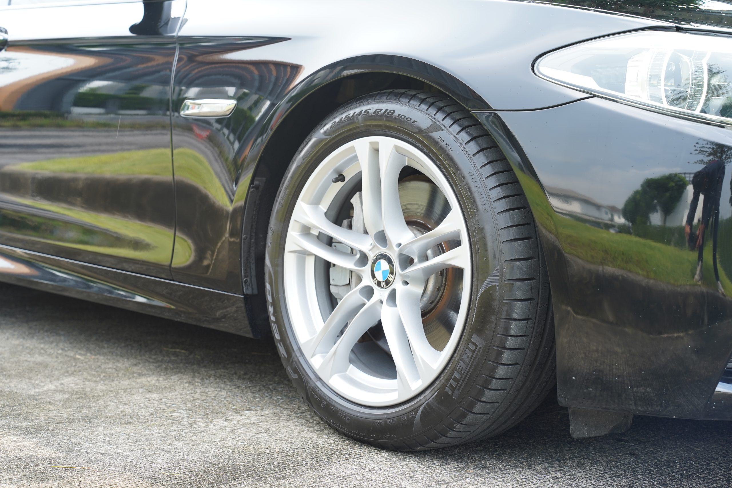 2014 BMW ActiveHybrid 5 3.0 F10 (ปี 10-16) Sedan - Image 4