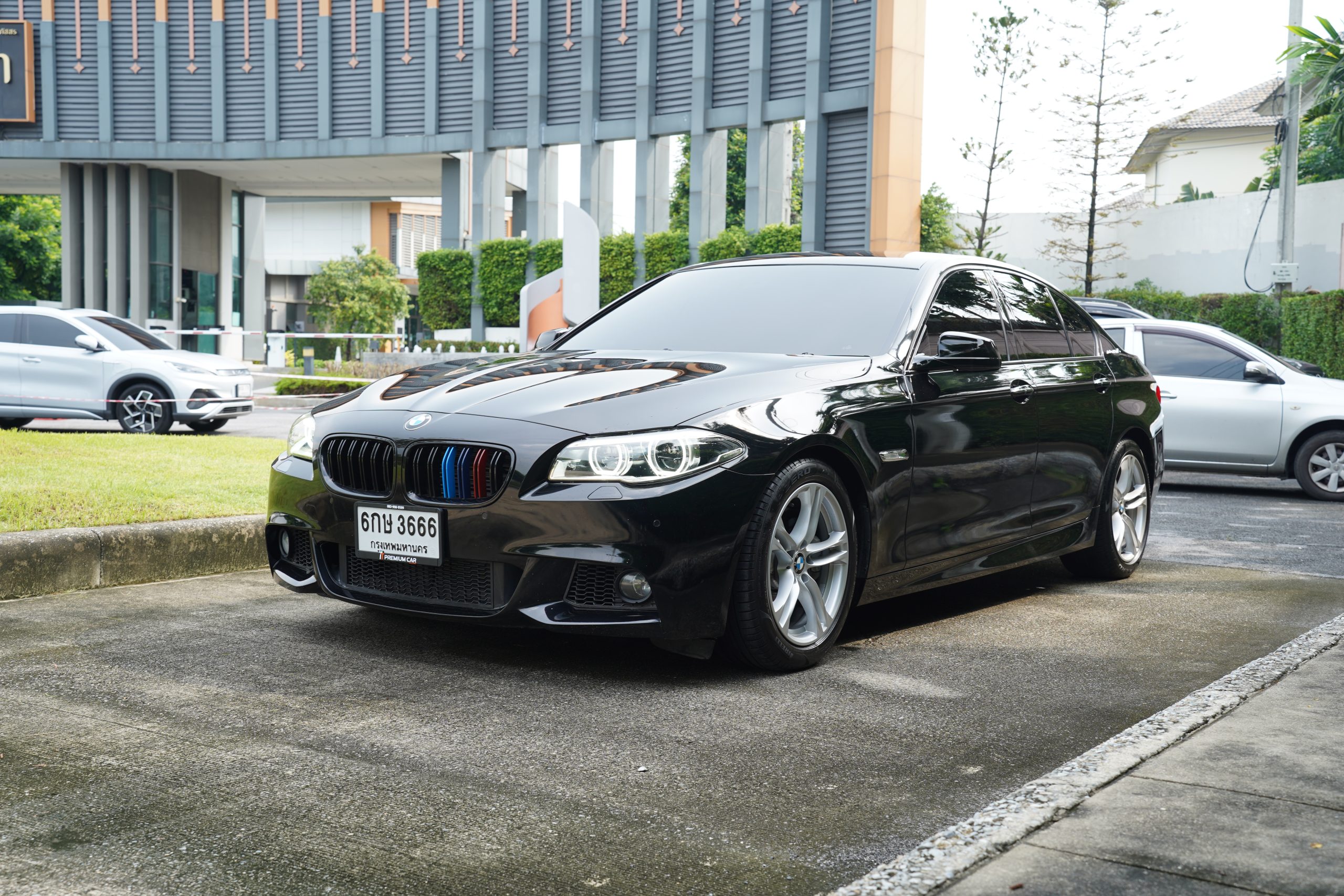 2014 BMW ActiveHybrid 5 3.0 F10 (ปี 10-16) Sedan - Image 6