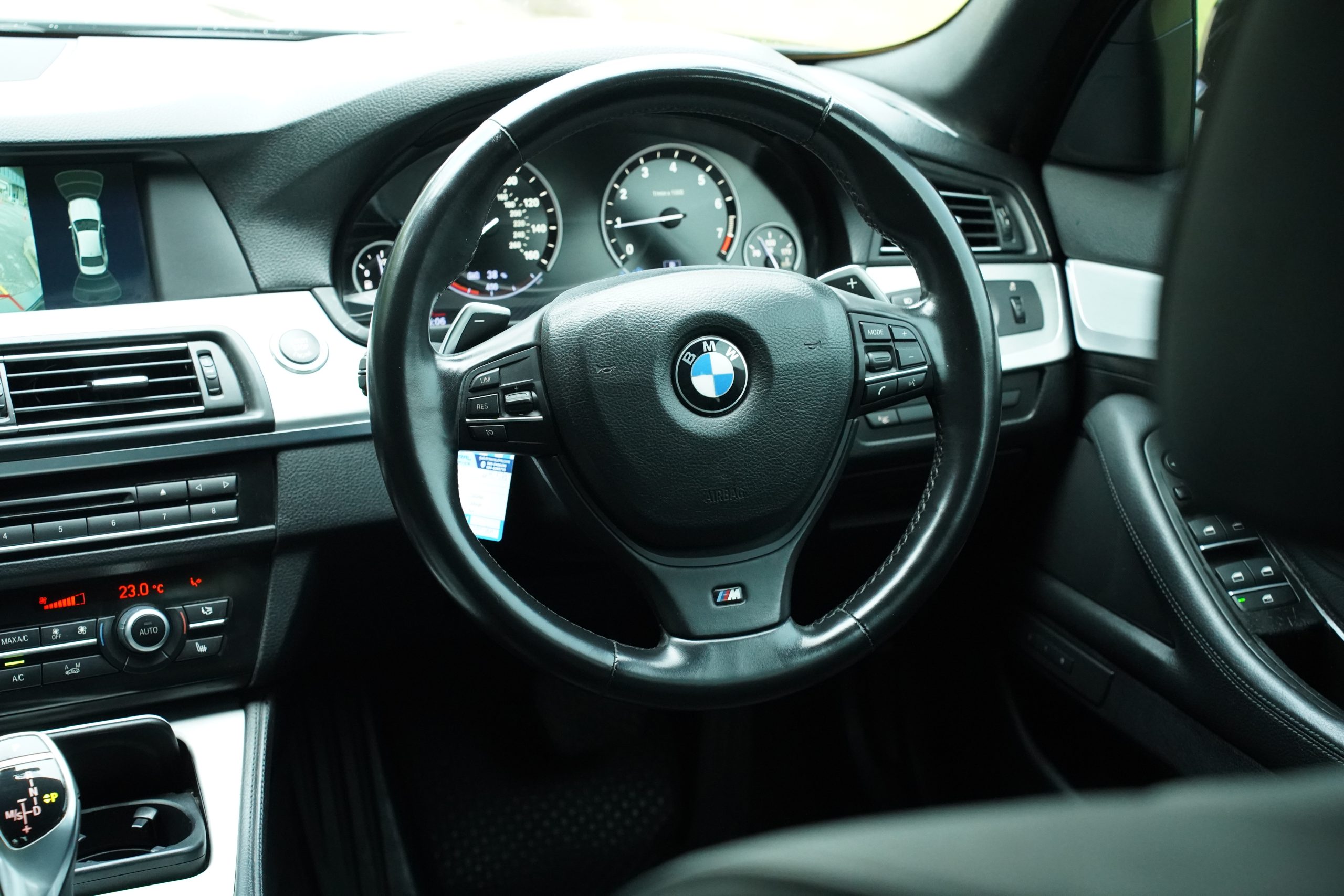 2014 BMW ActiveHybrid 5 3.0 F10 (ปี 10-16) Sedan - Image 19