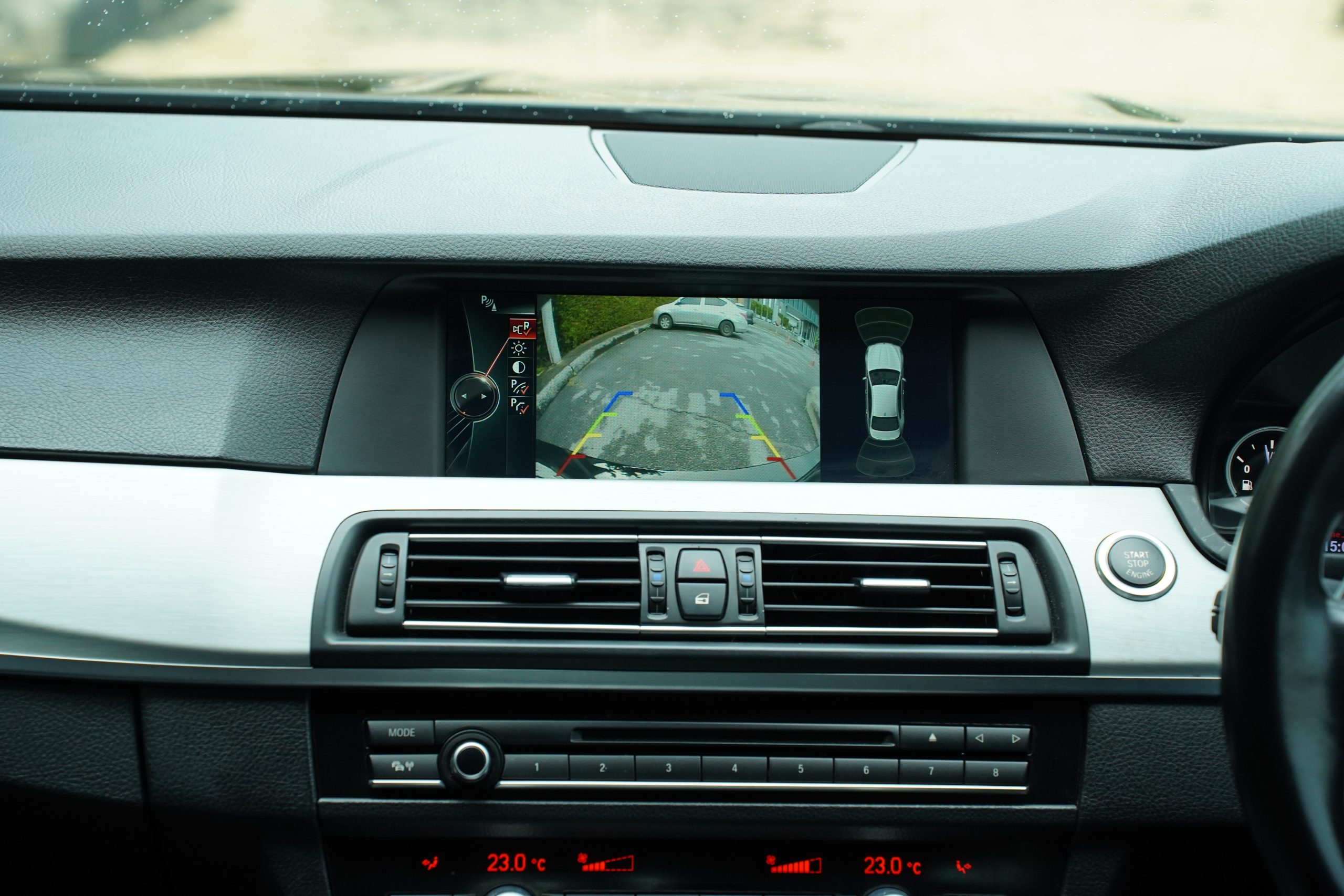 2014 BMW ActiveHybrid 5 3.0 F10 (ปี 10-16) Sedan - Image 21