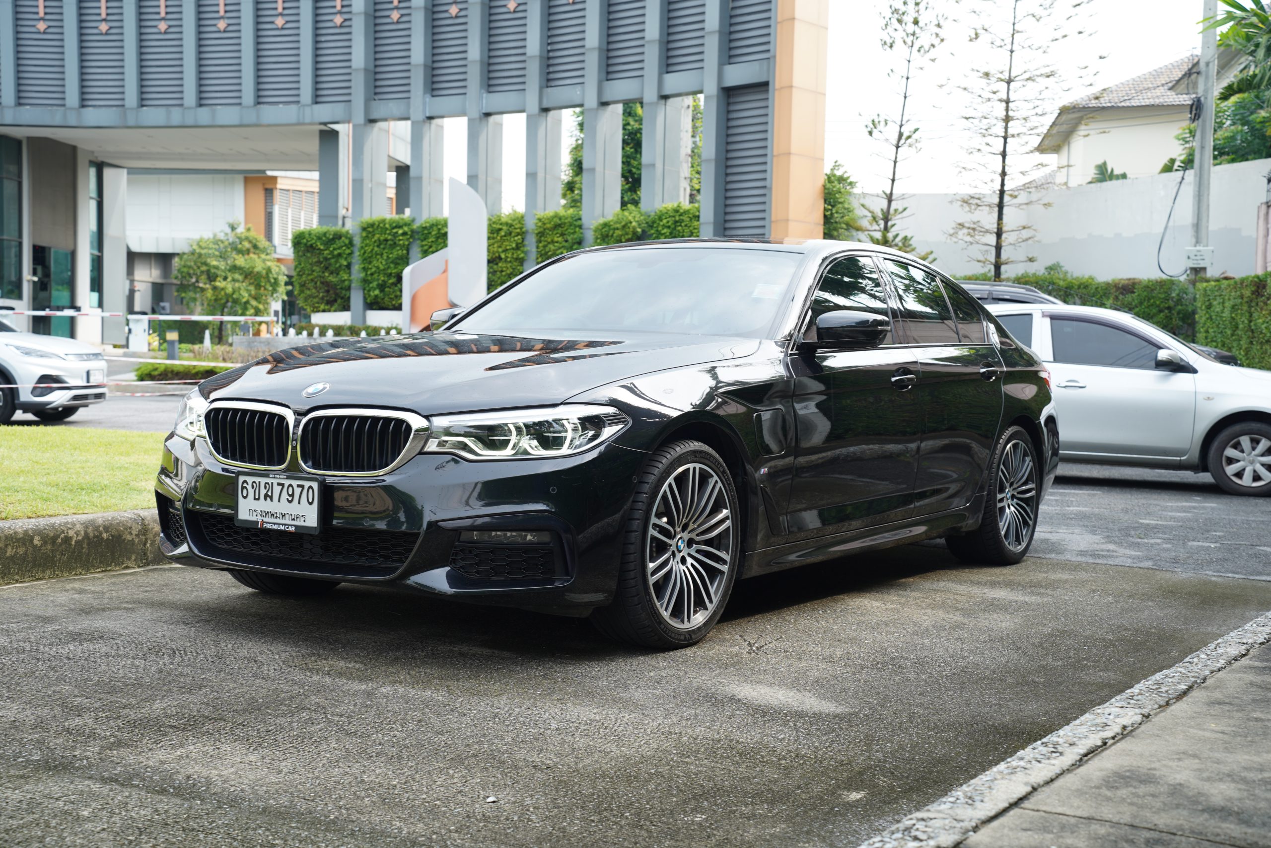 2020 BMW 530e 2.0 G30 (ปี 17-22) M Sport Sedan - Image 7