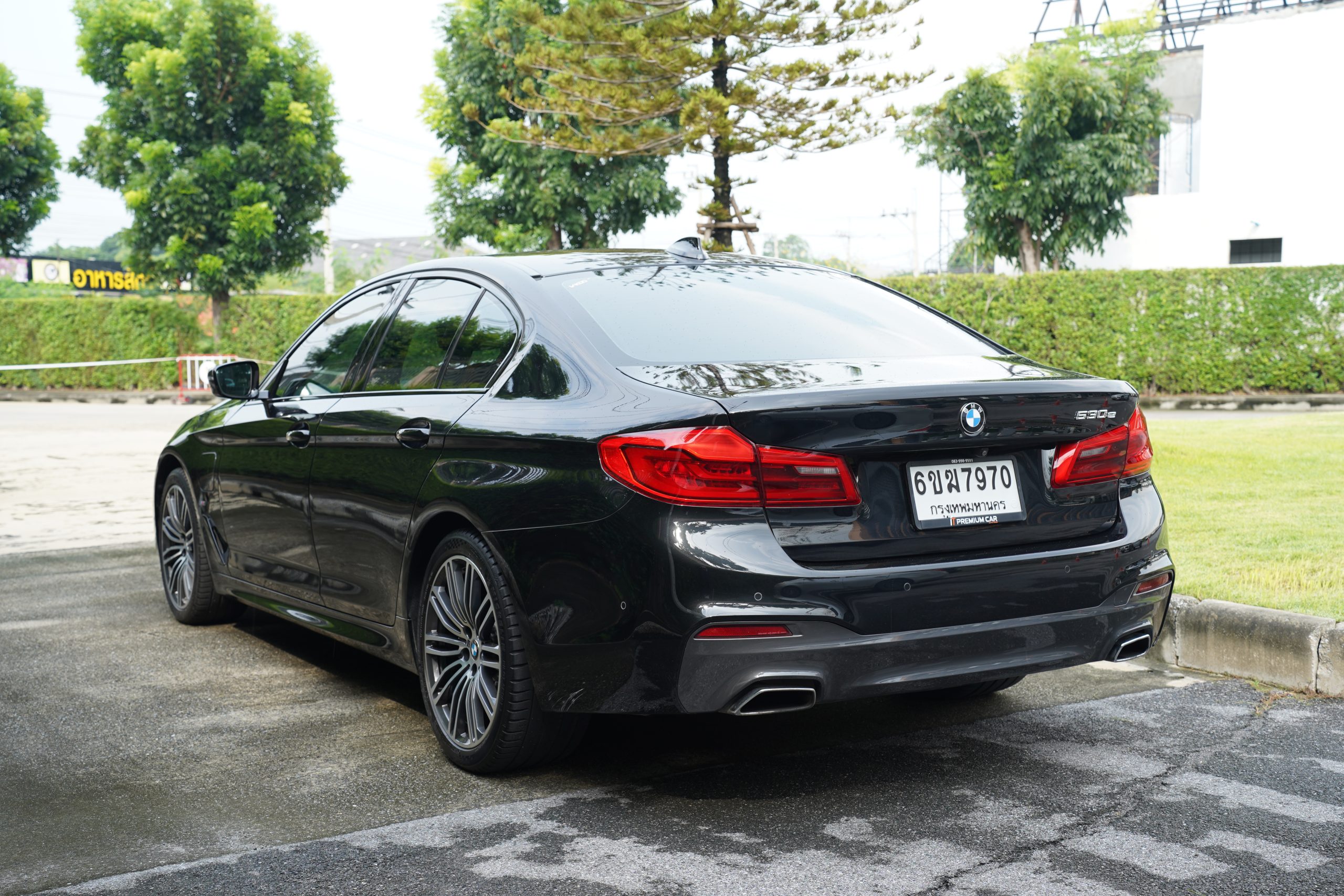 2020 BMW 530e 2.0 G30 (ปี 17-22) M Sport Sedan - Image 9