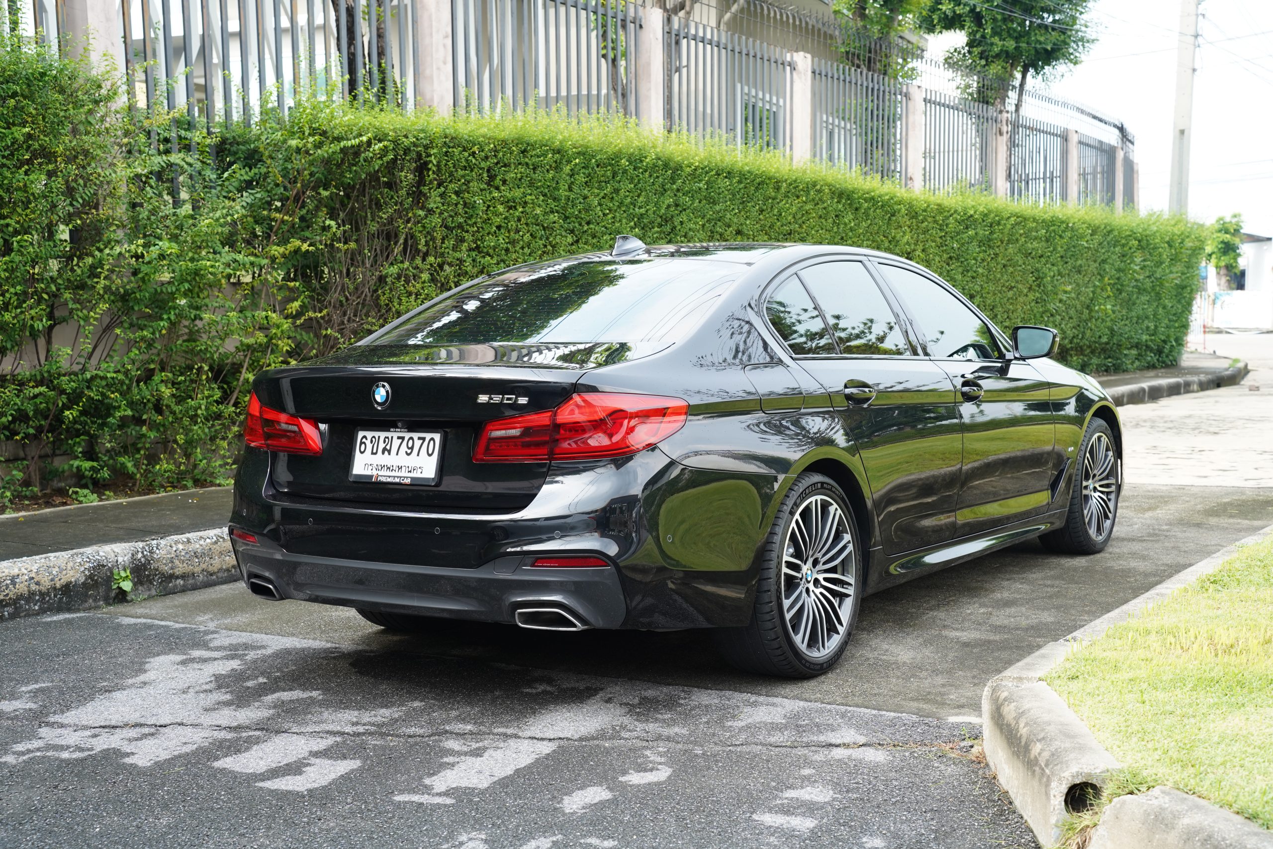 2020 BMW 530e 2.0 G30 (ปี 17-22) M Sport Sedan - Image 5