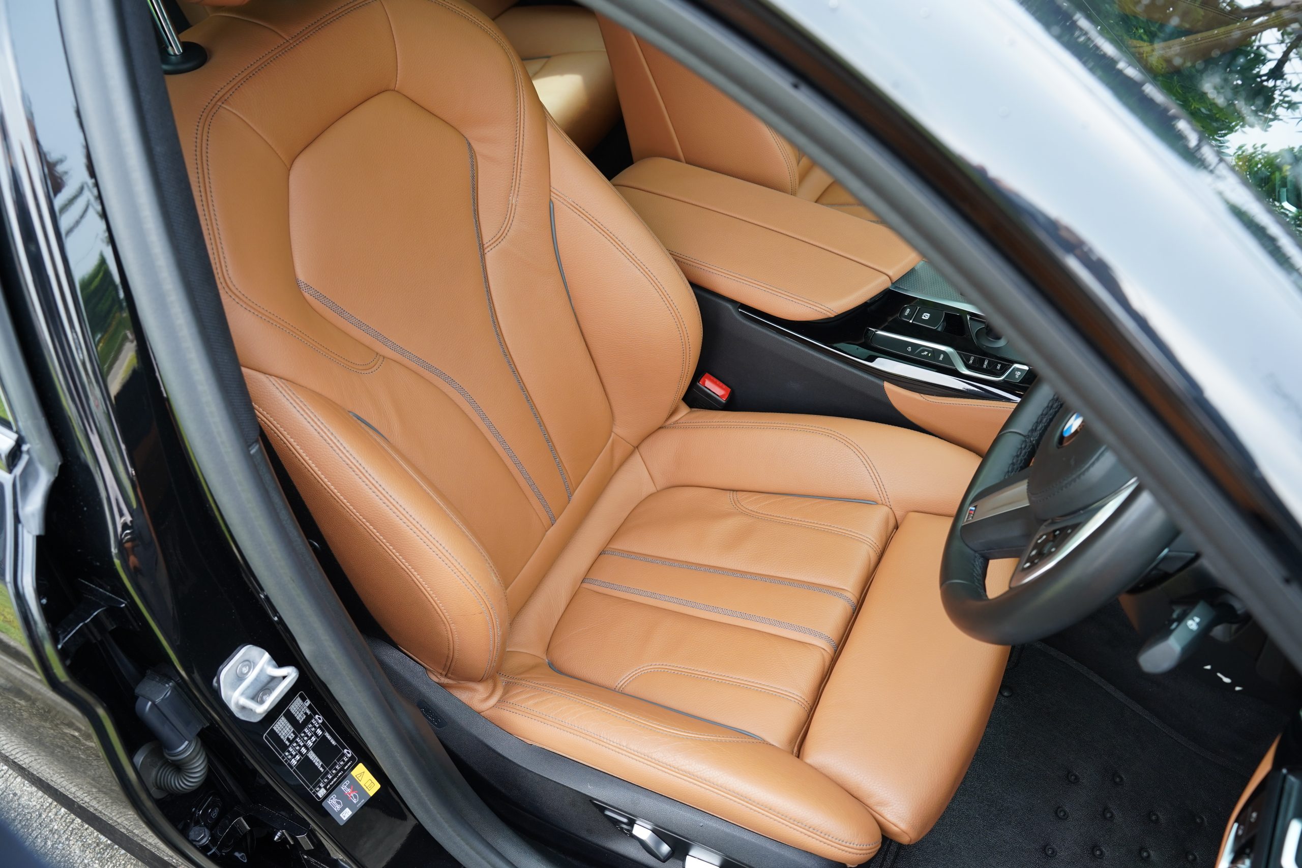 2020 BMW 530e 2.0 G30 (ปี 17-22) M Sport Sedan - Image 21