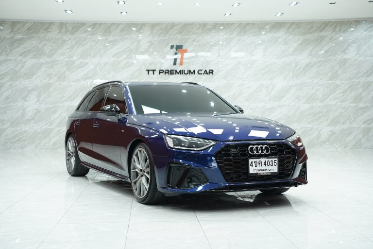 2023Audi A4 Avant 45 TFSI quattro S line Black Edition