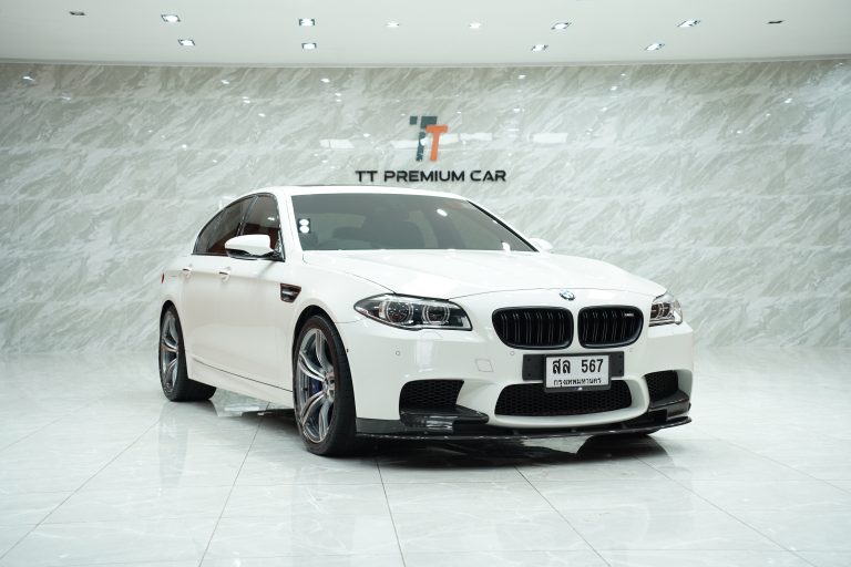 2015BMW M5 F10 LCI