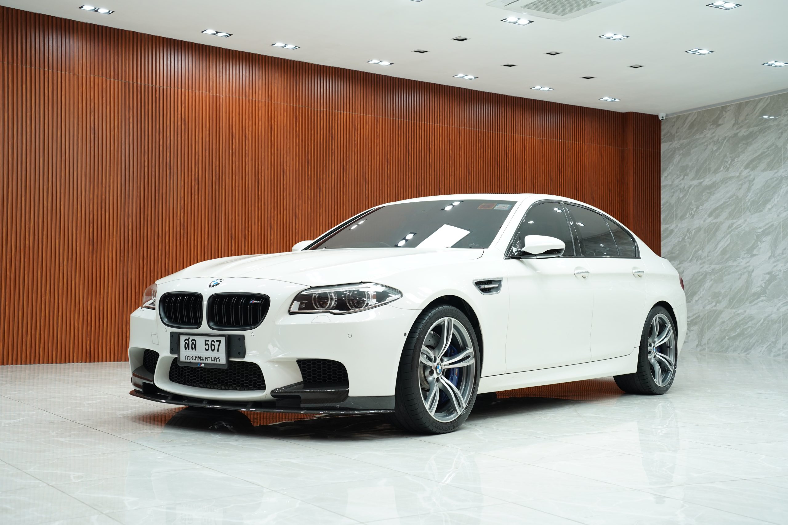2015BMW M5 F10 LCI - Image 4