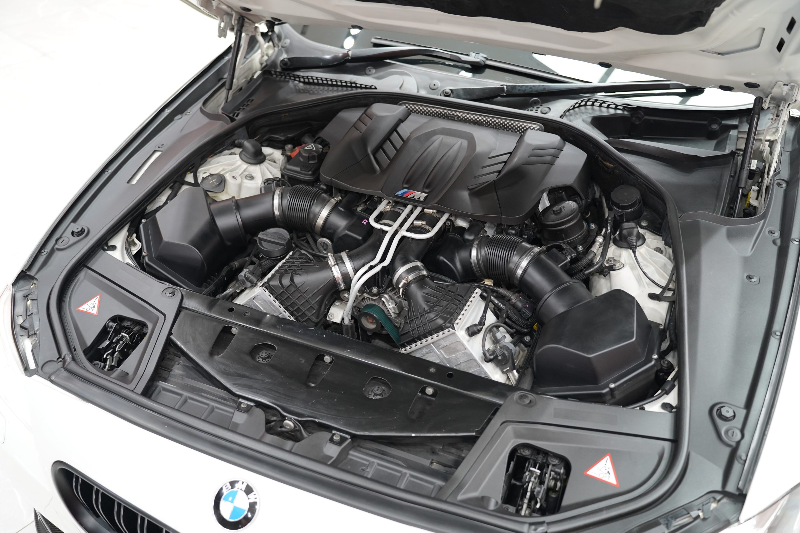 2015BMW M5 F10 LCI - Image 30