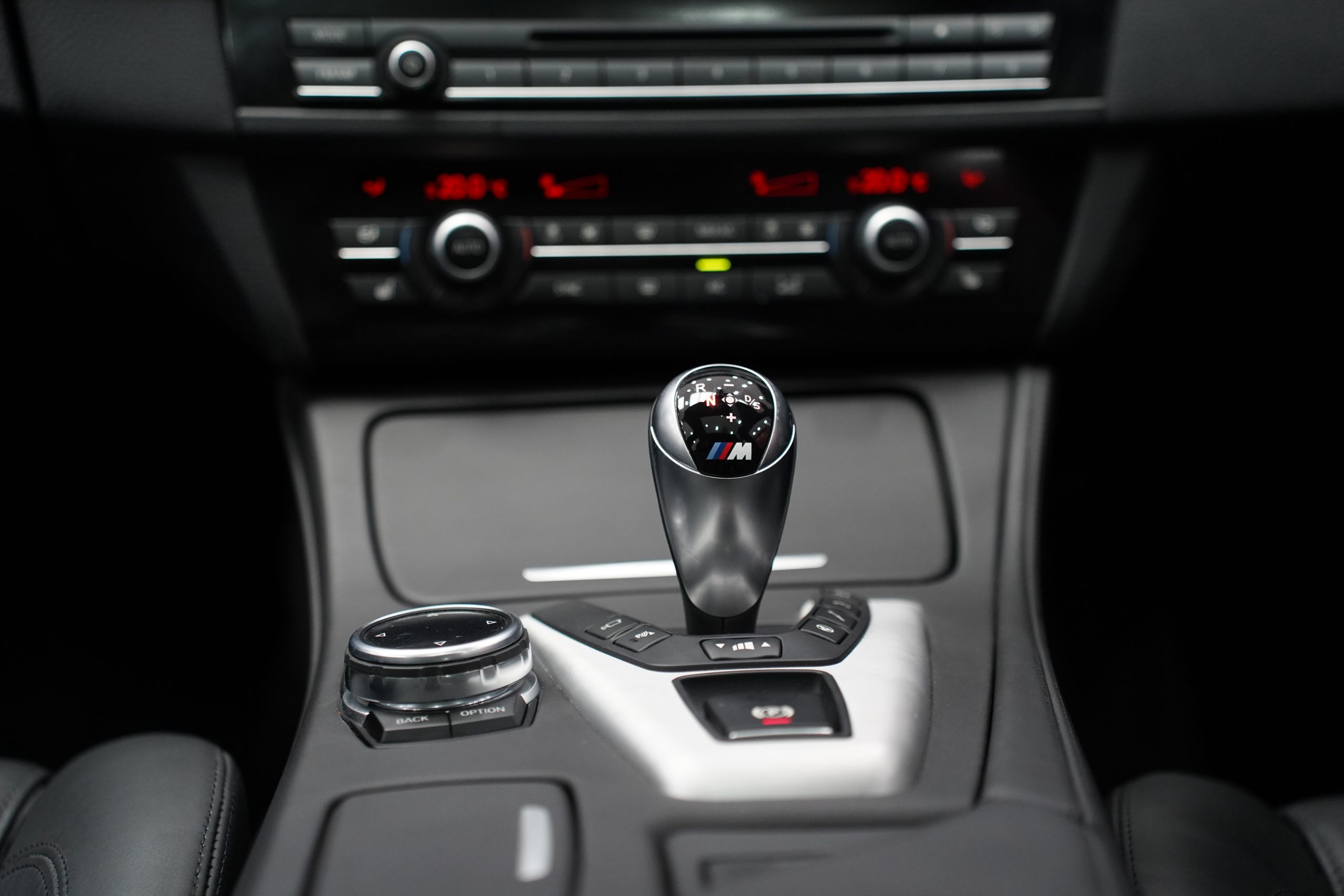2015 BMW M5 F10 LCI - Image 27