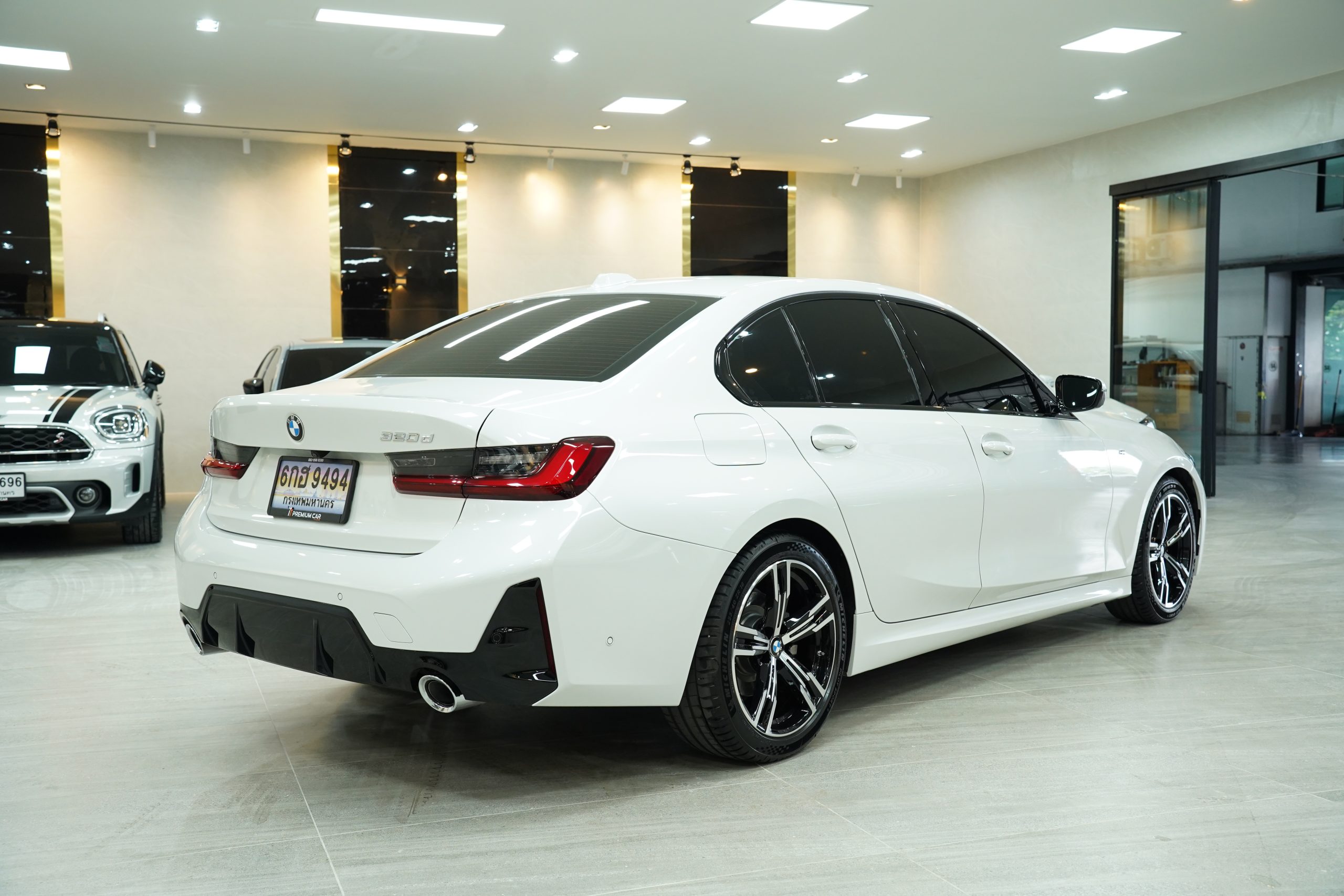2023 BMW 320d 2.0 G20 (ปี 19-26) M Sport Sedan - Image 6