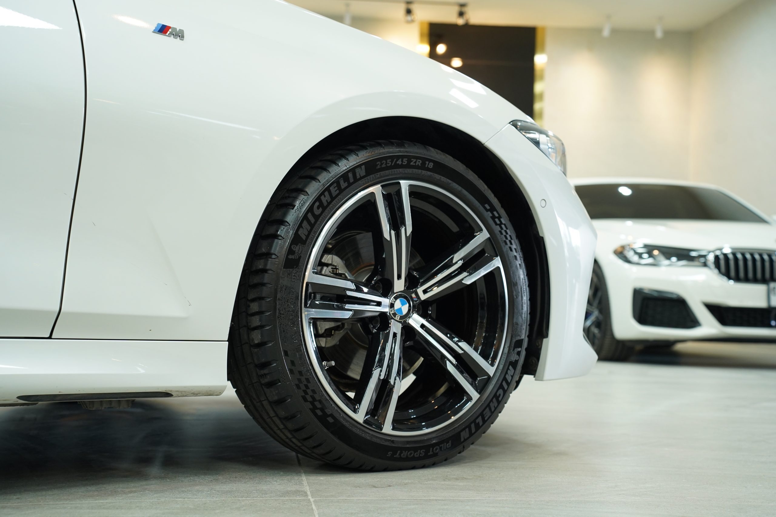 2023 BMW 320d 2.0 G20 (ปี 19-26) M Sport Sedan - Image 9
