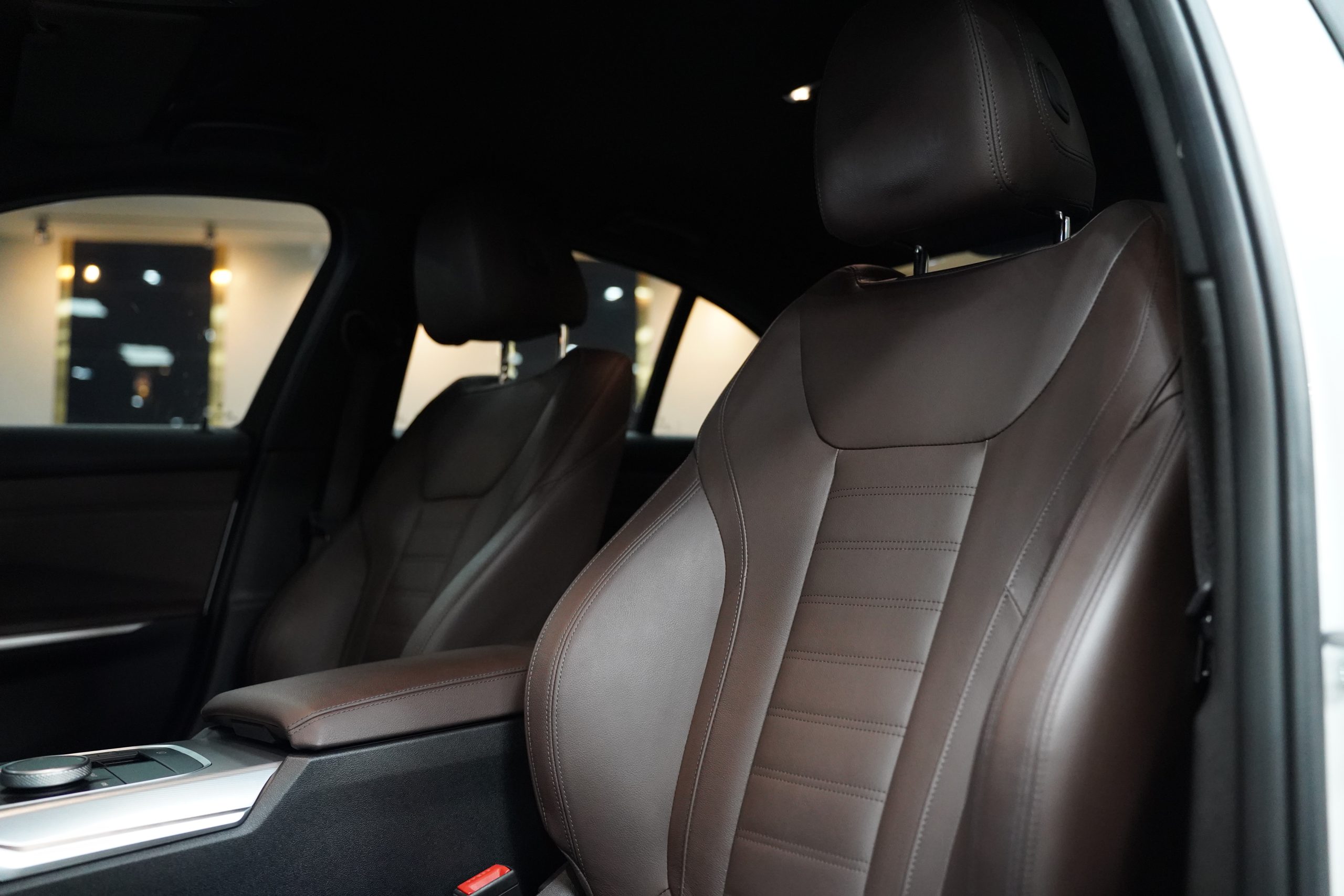 2023 BMW 320d 2.0 G20 (ปี 19-26) M Sport Sedan - Image 15