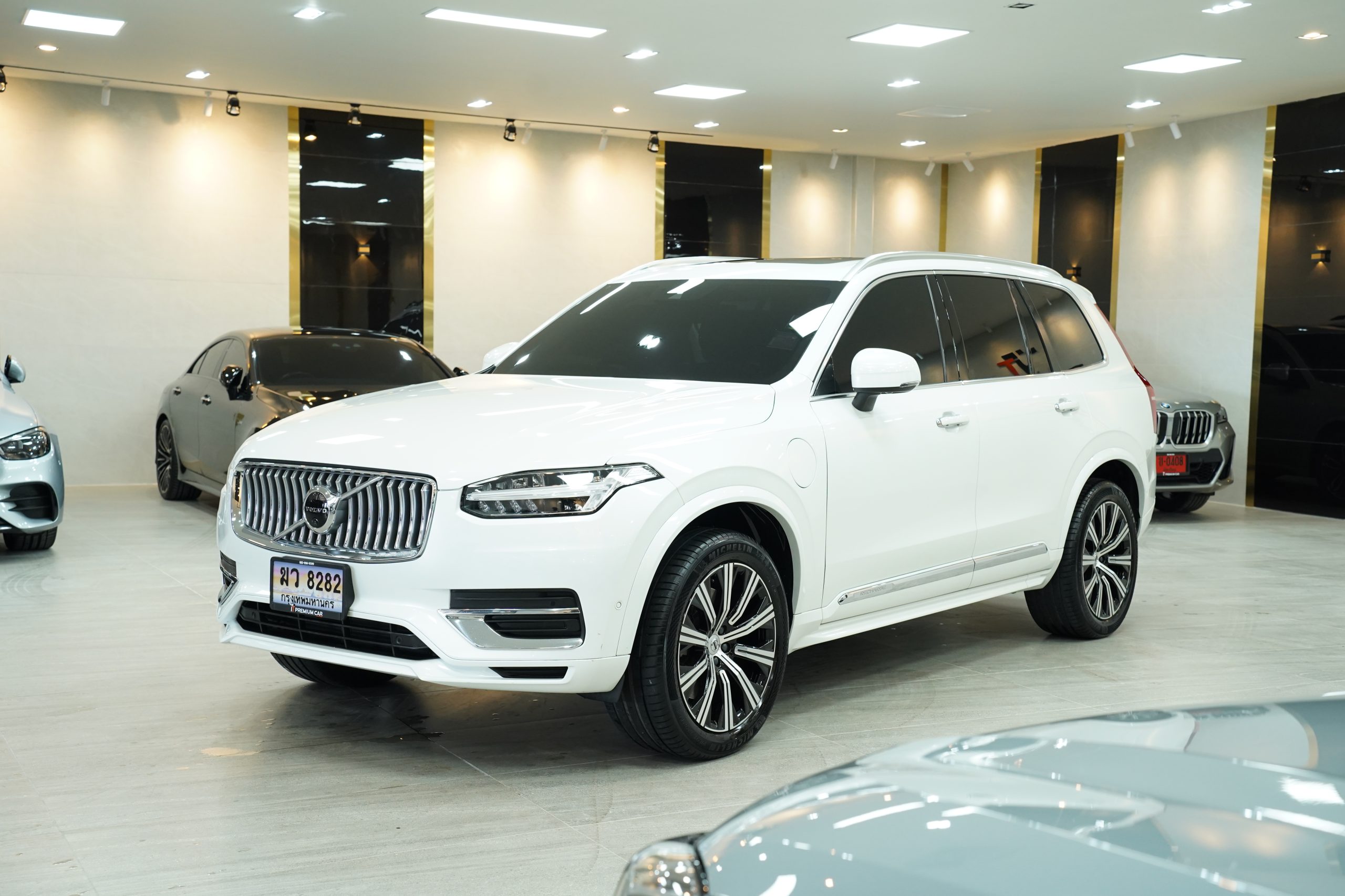 2022 Volvo XC90 2.0 (ปี 16-26) Recharge T8 Inscription AWD SUV - Image 4