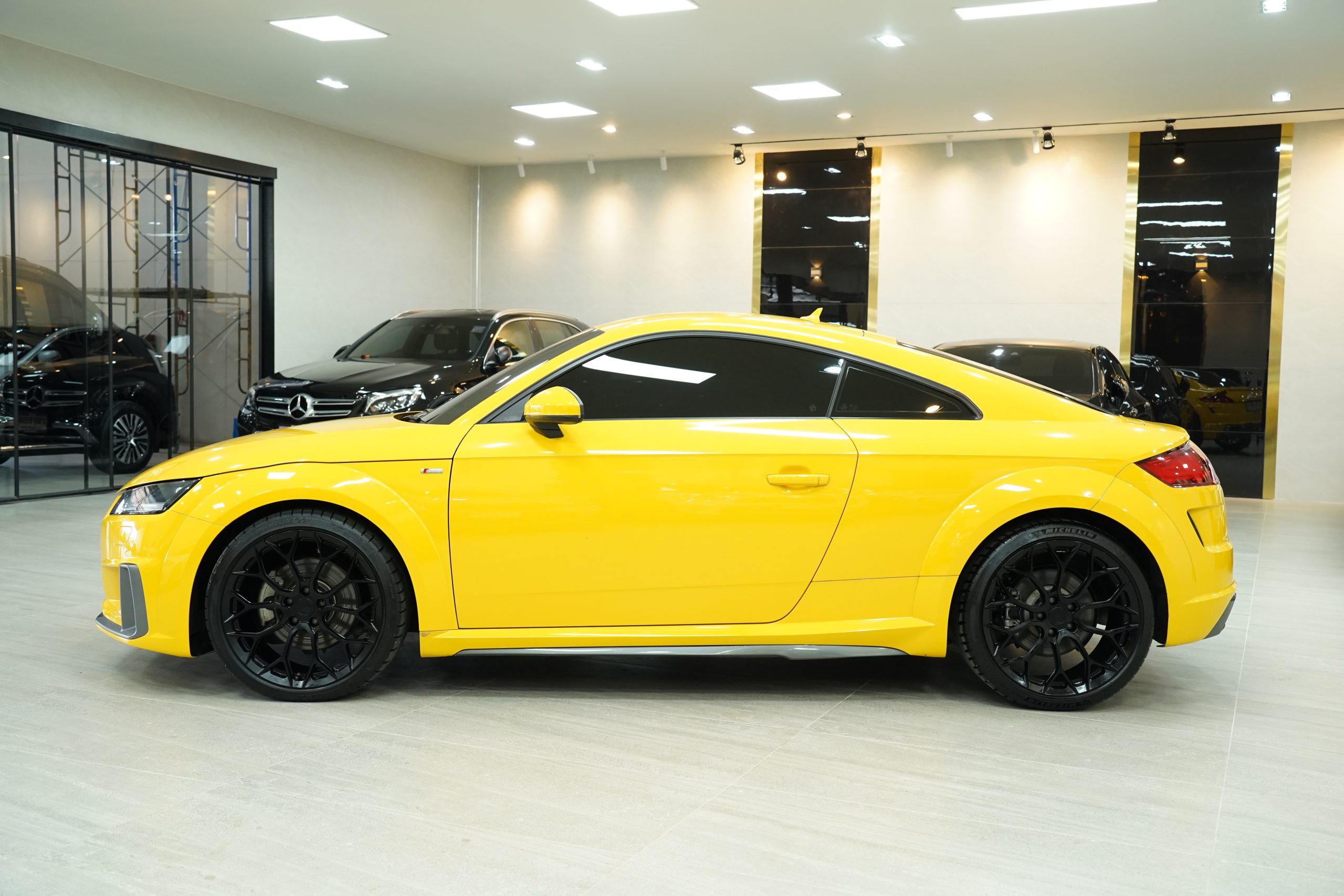 2020Audi TT 45 TFSI quattro S line - Image 5