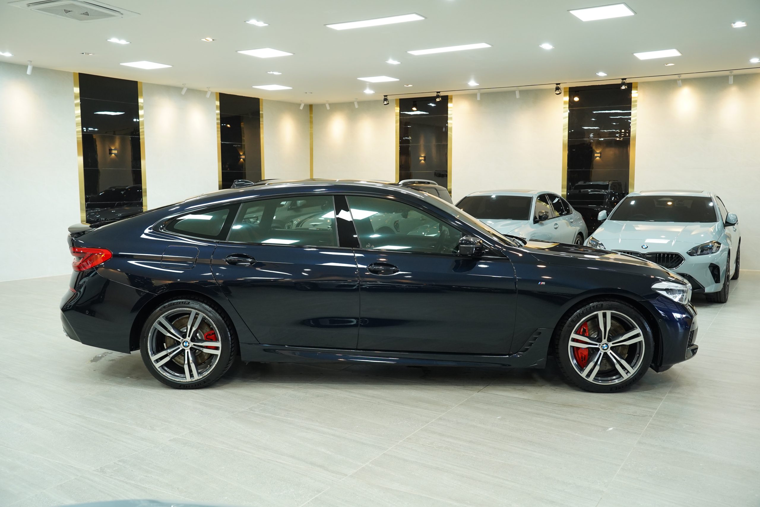 2021 BMW 630i 2.0 G32 (ปี 17-22) Gran Turismo M Sport Hatchback - Image 9