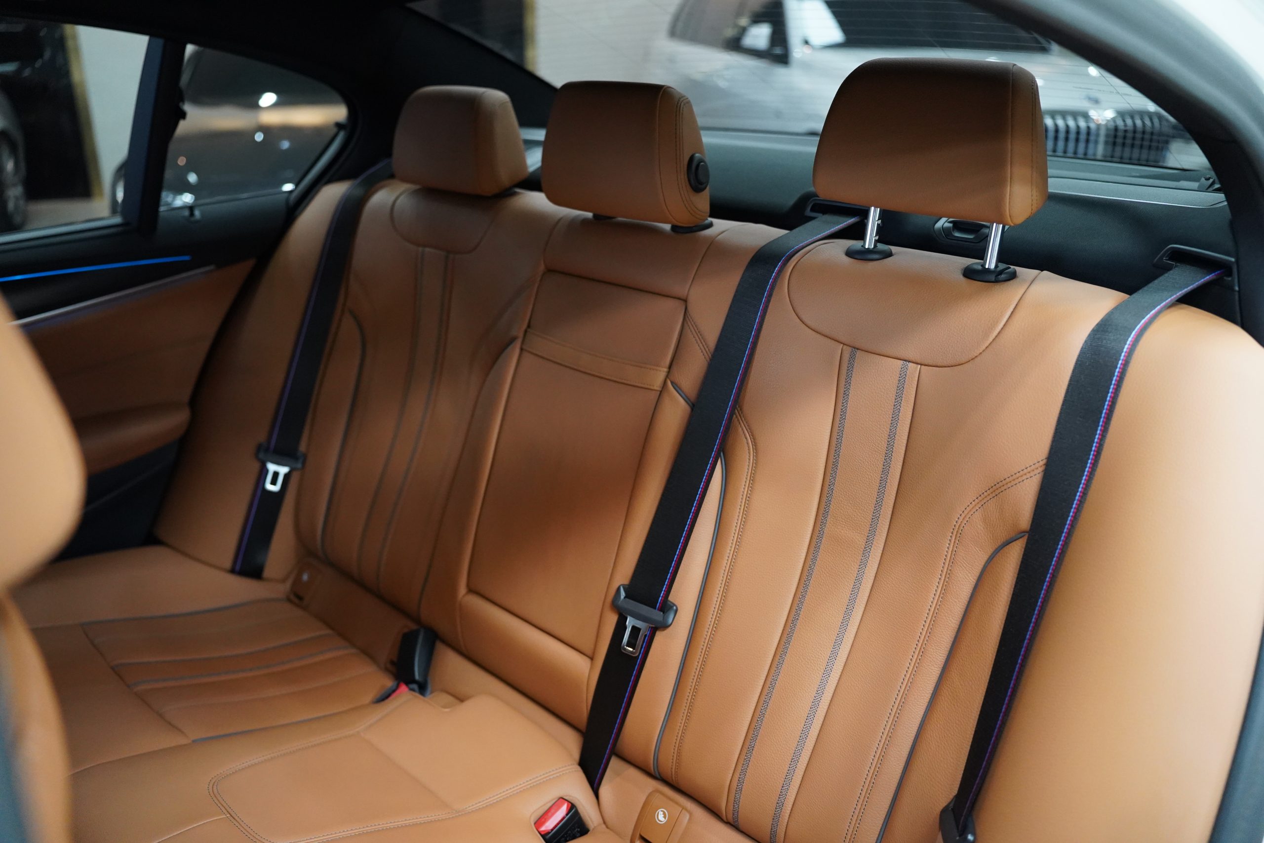 2023 BMW 530e 2.0 G30 (ปี 17-22) M Sport Sedan - Image 13