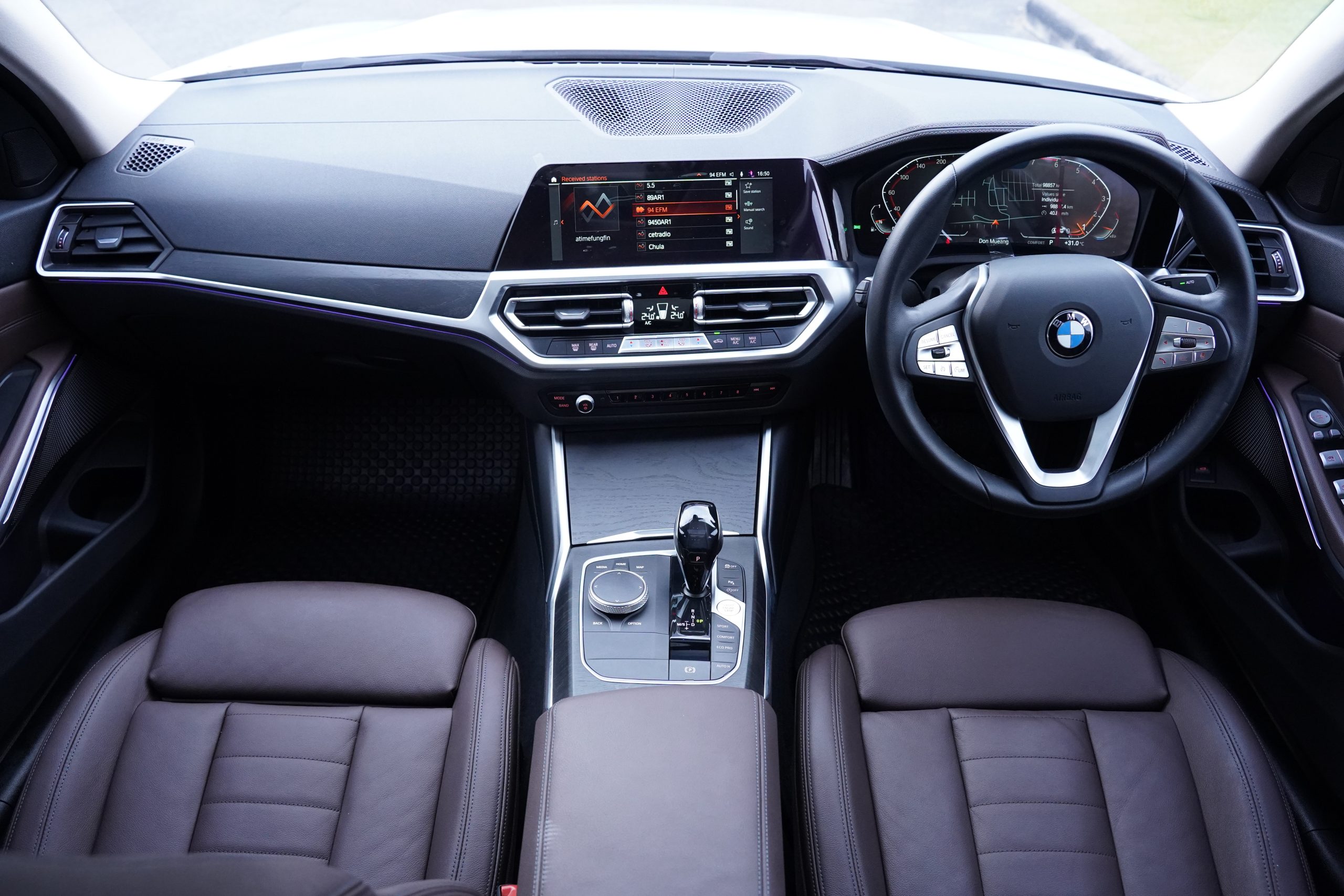 2022 BMW 320Li 2.0 G28 (ปี 21-26) Luxury Sedan - Image 20