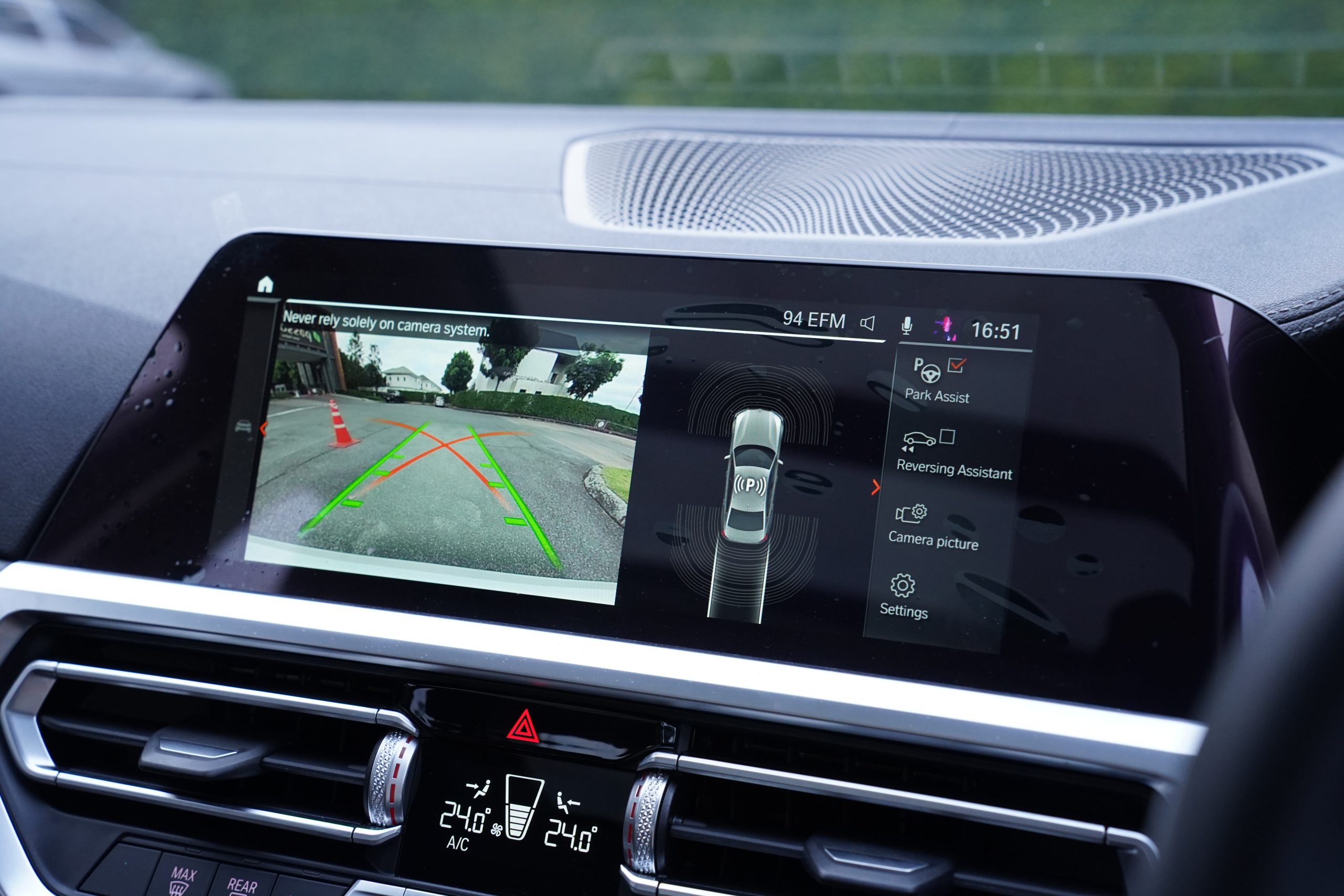 2022 BMW 320Li 2.0 G28 (ปี 21-26) Luxury Sedan - Image 24