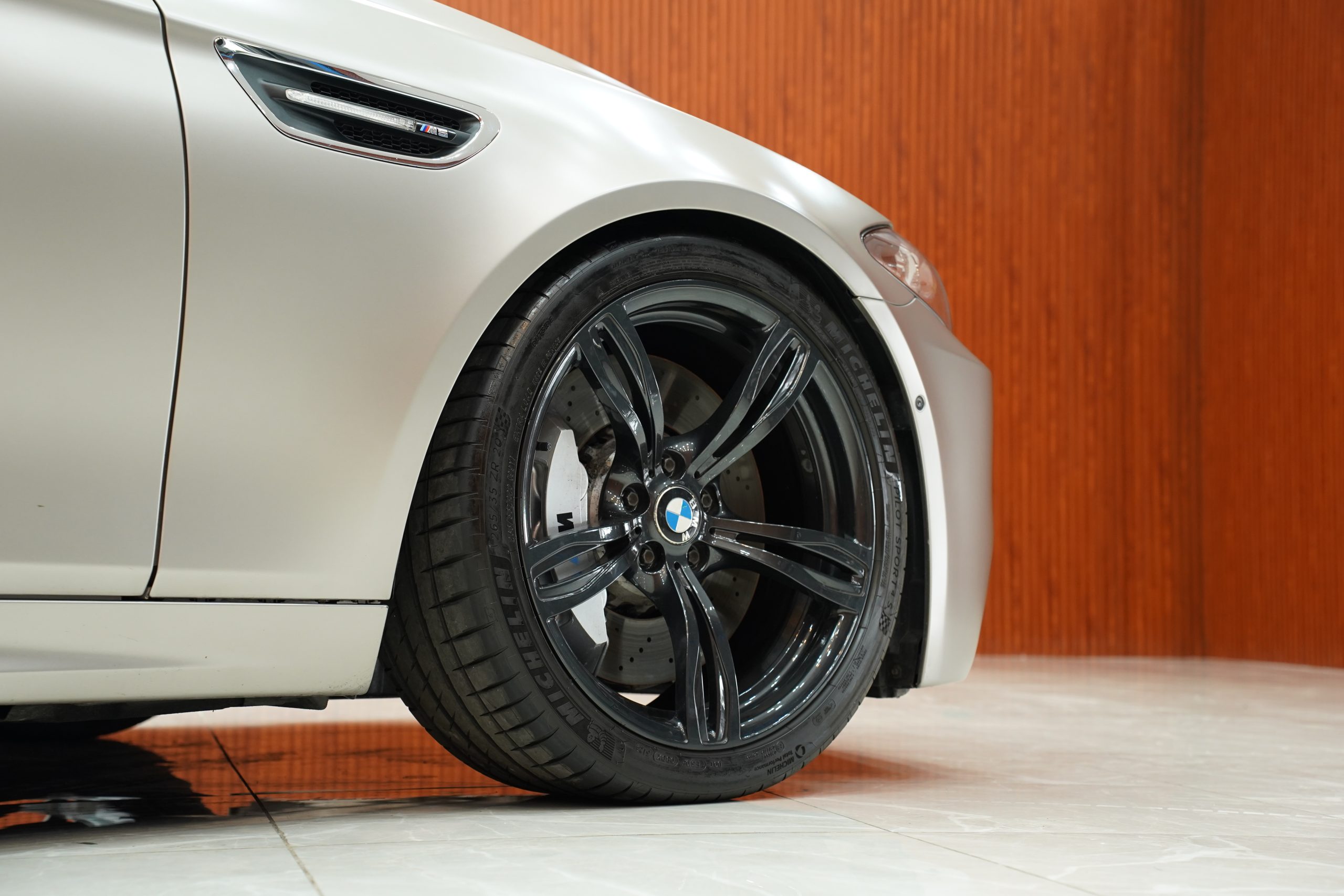 2015 BMW M5 F10 LCI - Image 13