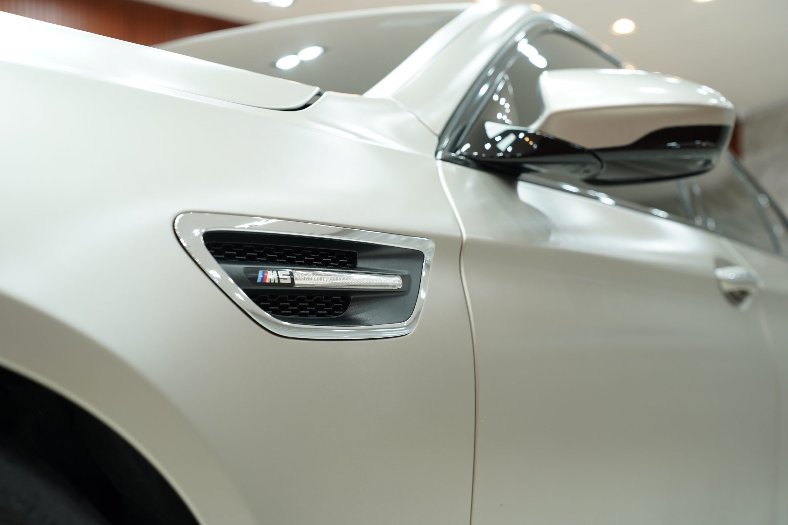 2015 BMW M5 F10 LCI - Image 12