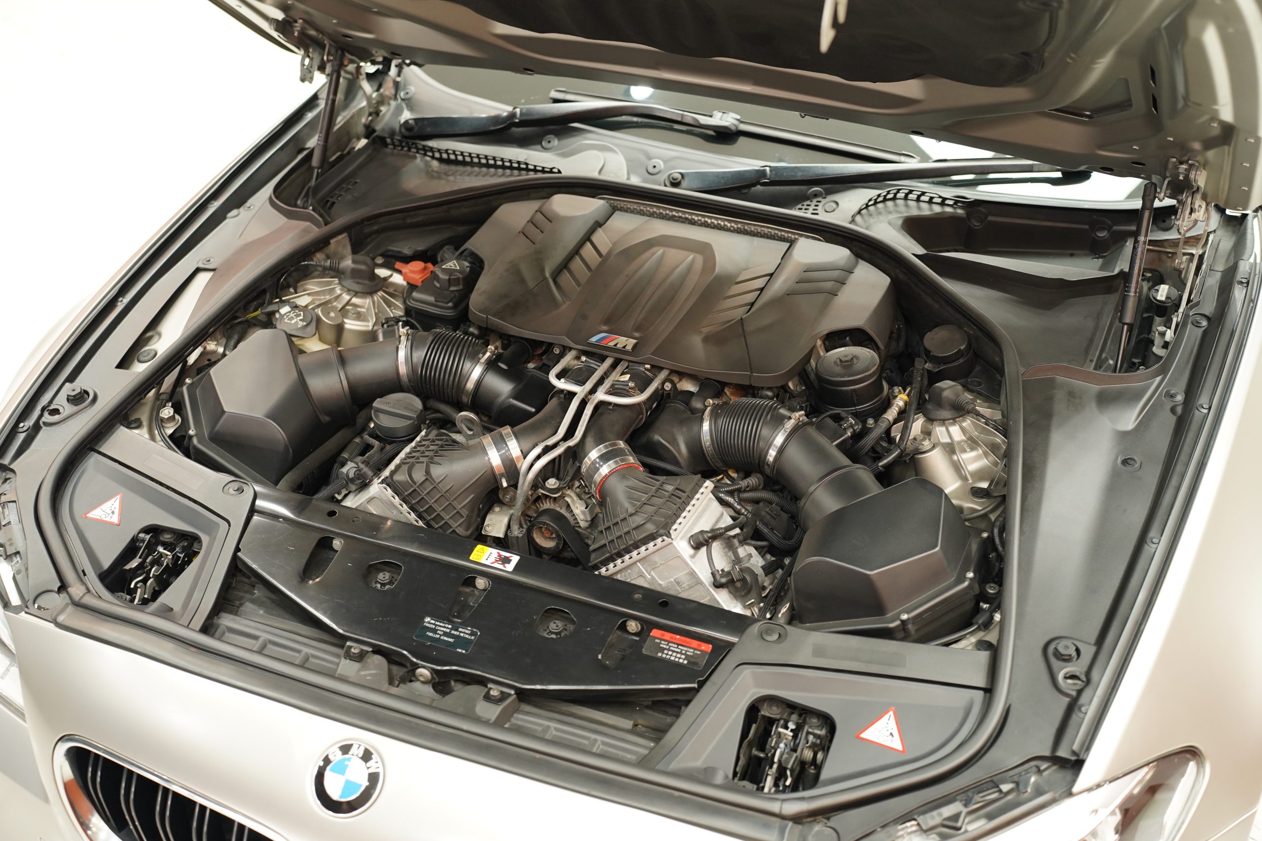 2015 BMW M5 F10 LCI - Image 18
