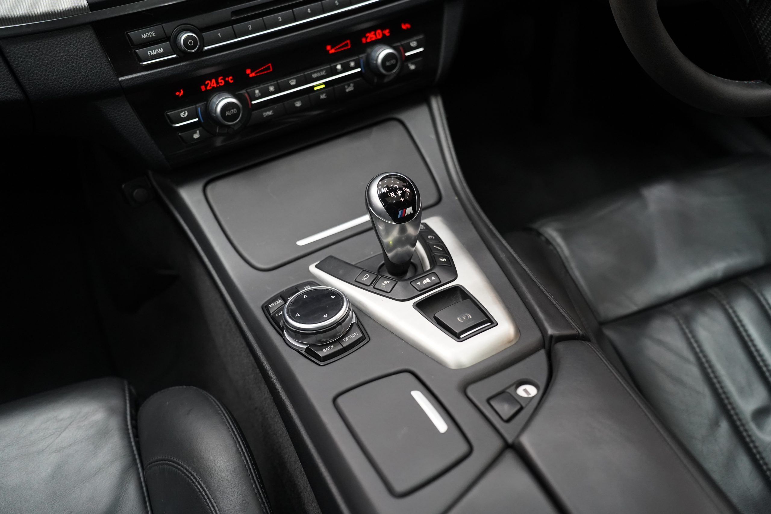 2015 BMW M5 F10 LCI - Image 28