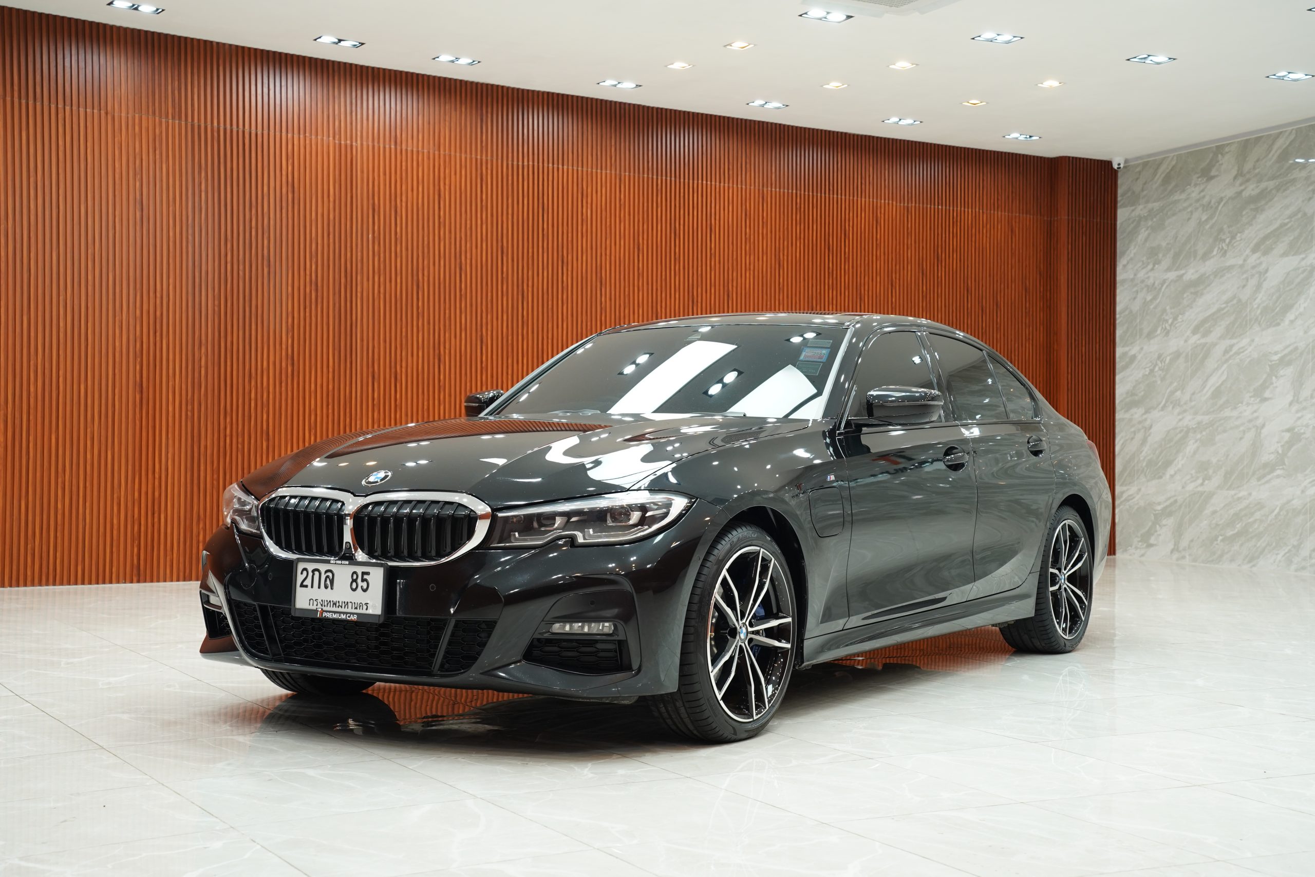 2020 BMW 330e 2.0 G20 (ปี 19-26) M Sport Sedan - Image 4
