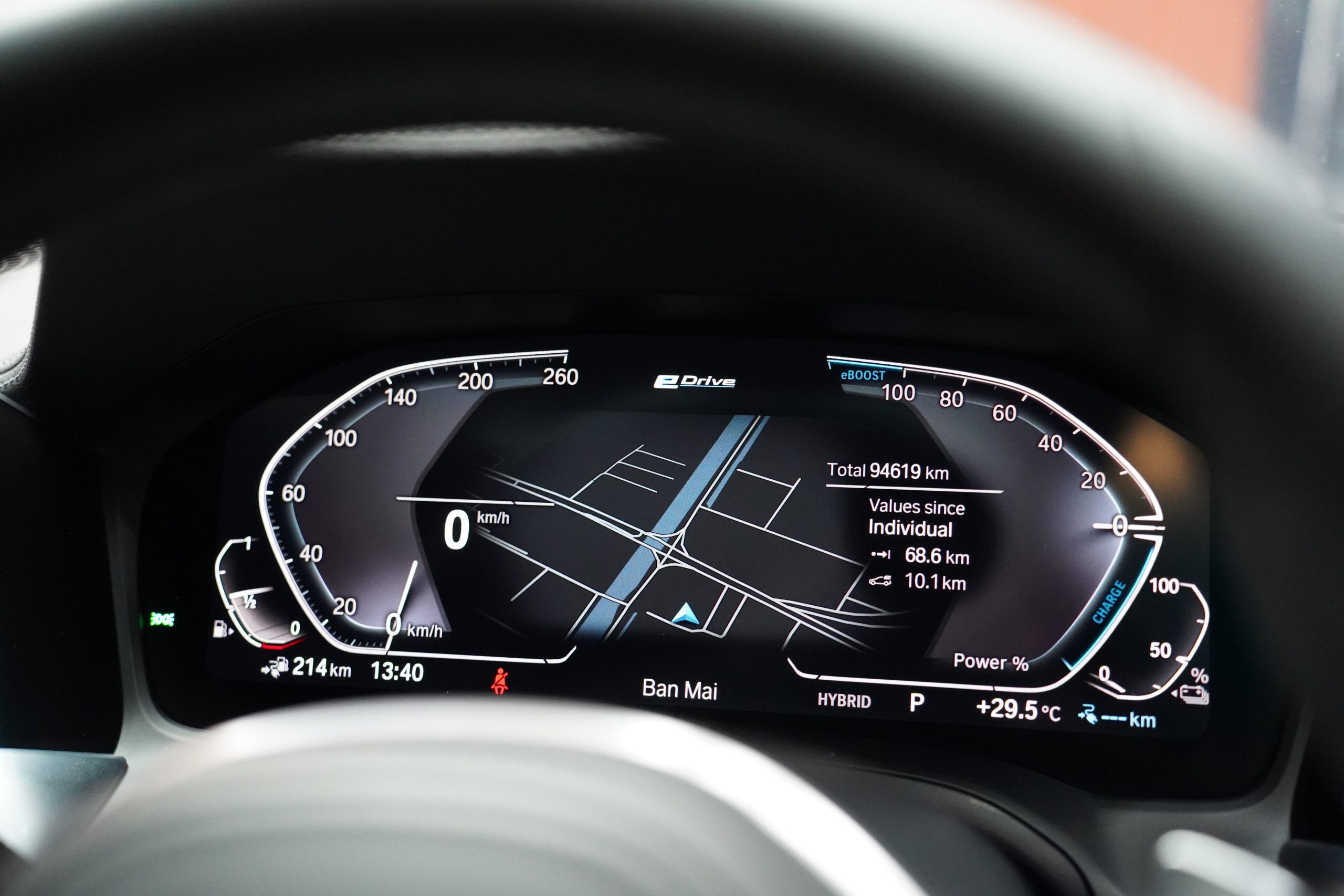 2020 BMW 330e 2.0 G20 (ปี 19-26) M Sport Sedan - Image 18