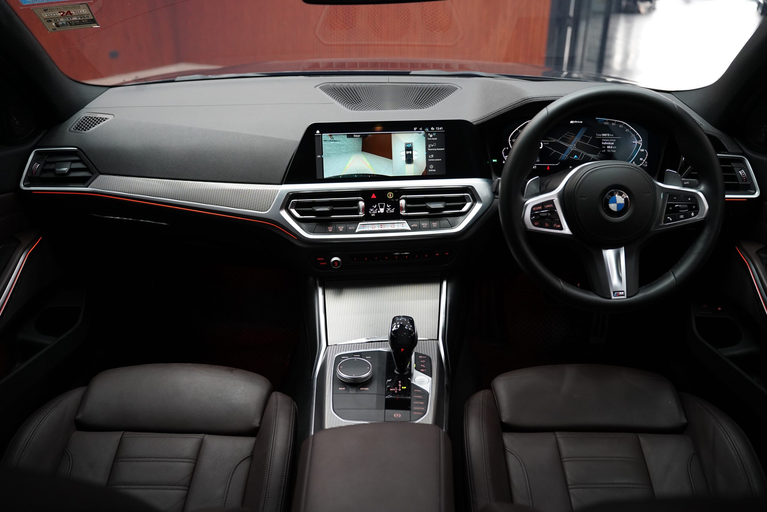 2020 BMW 330e 2.0 G20 (ปี 19-26) M Sport Sedan - Image 21