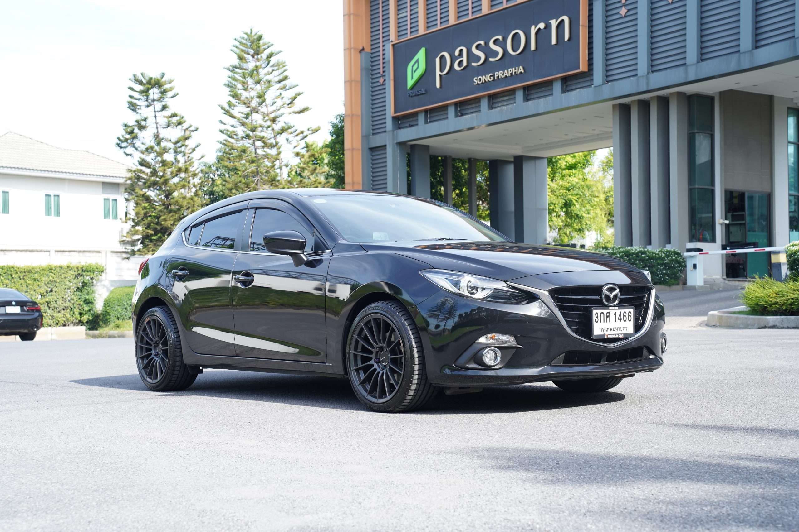 2014 Mazda 3 2.0 (ปี 14-18) SP Sports Hatchback