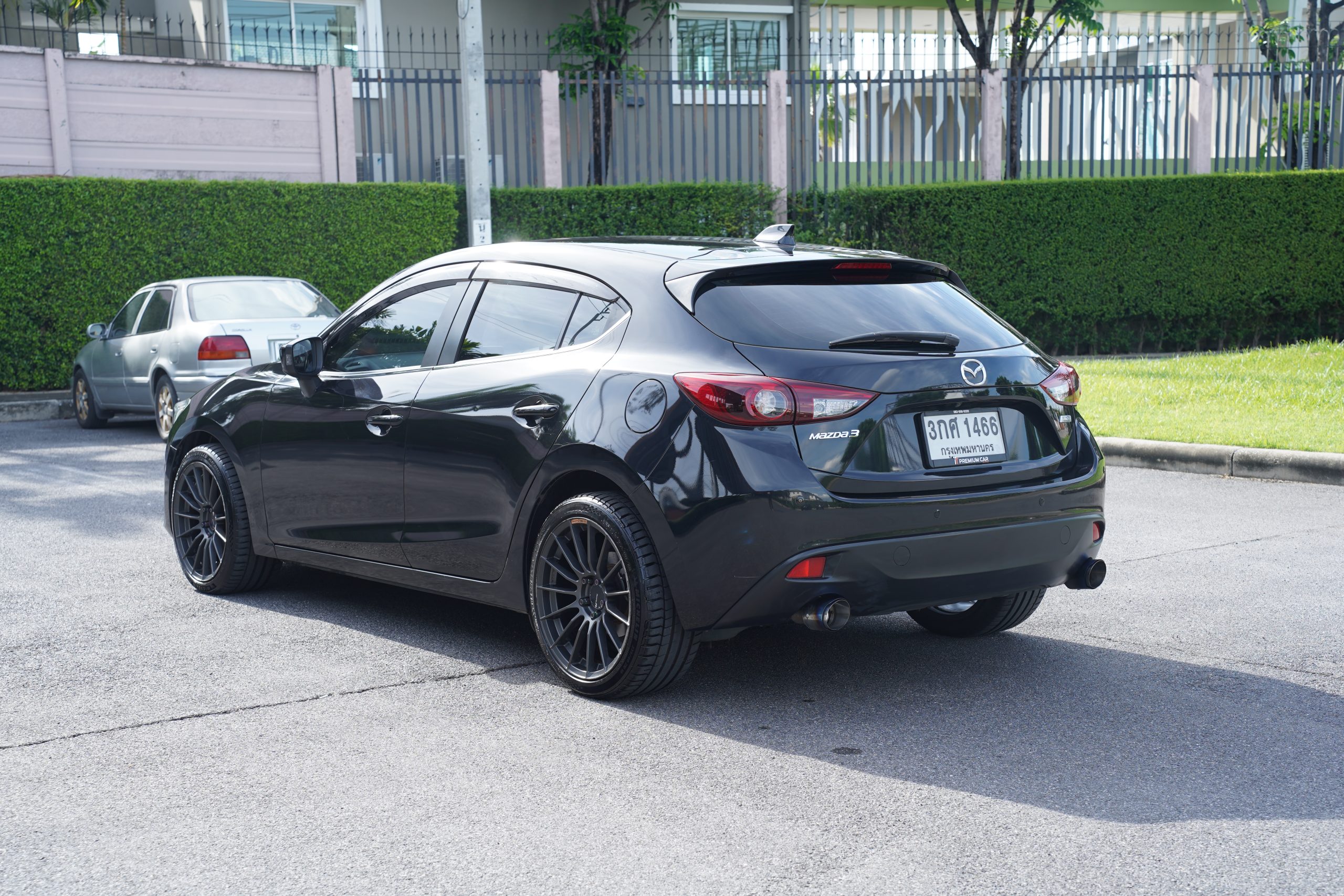 2014 Mazda 3 2.0 (ปี 14-18) SP Sports Hatchback - Image 6