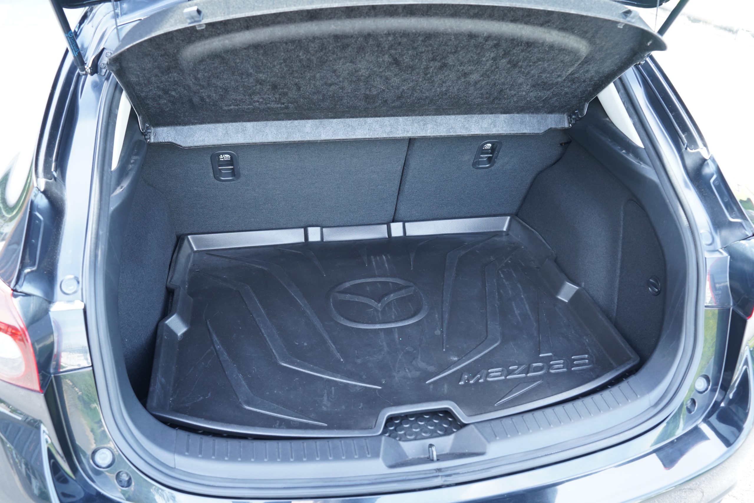 2014 Mazda 3 2.0 (ปี 14-18) SP Sports Hatchback - Image 12